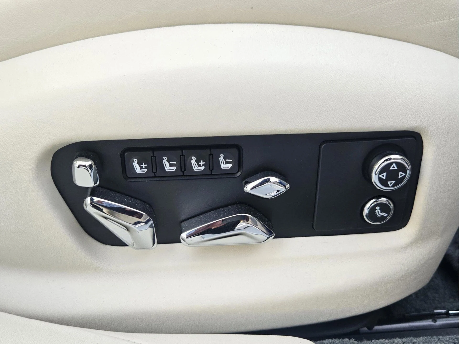 mph028_1592196823_26efce1bebd822303432cd52eccf3cbex_6768f12324