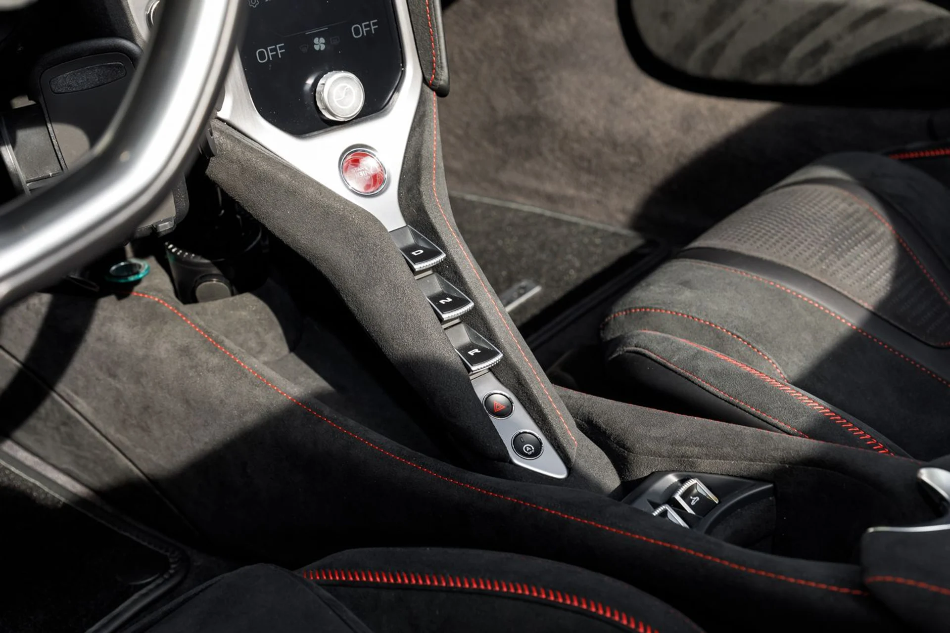 mph028_1594232460_Used_2024_Mc_Laren_750_S_Spider_090d7b96f8