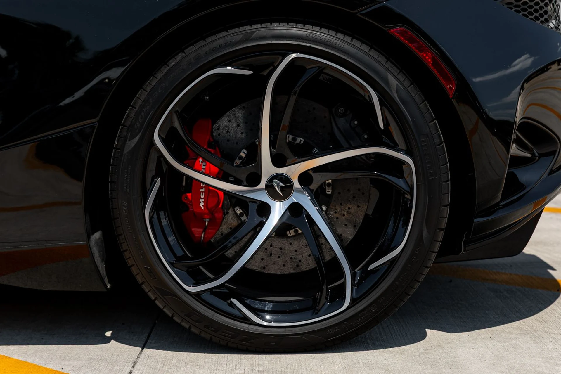 mph028_1596352190_550_p30_l_24588aa3a5