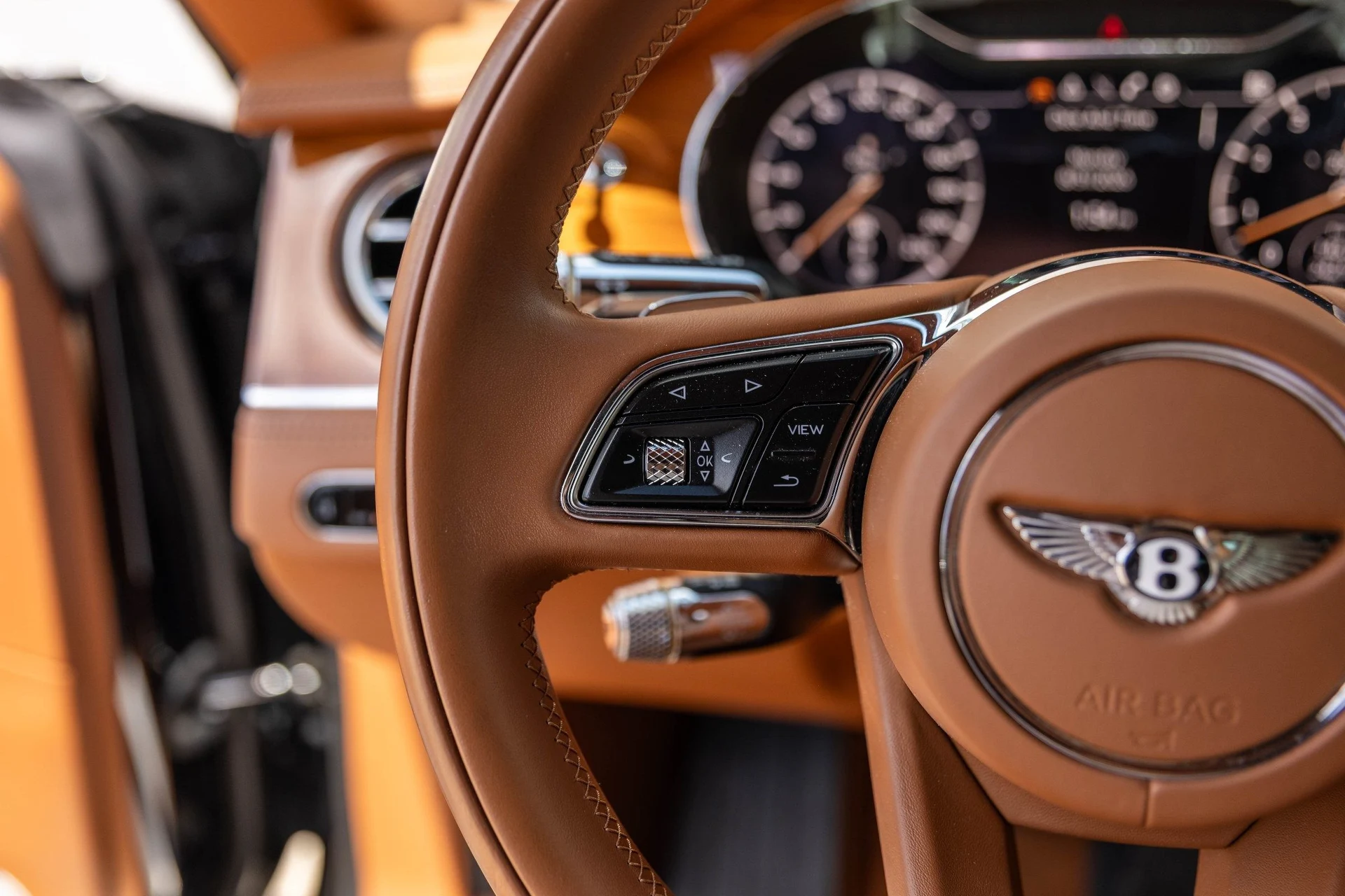 mph028_1598732848_Hi_Tech_Luxury_Imports_LLC_SCBDG_4_ZG_6_NC_091269_image_28_3960eae0fa