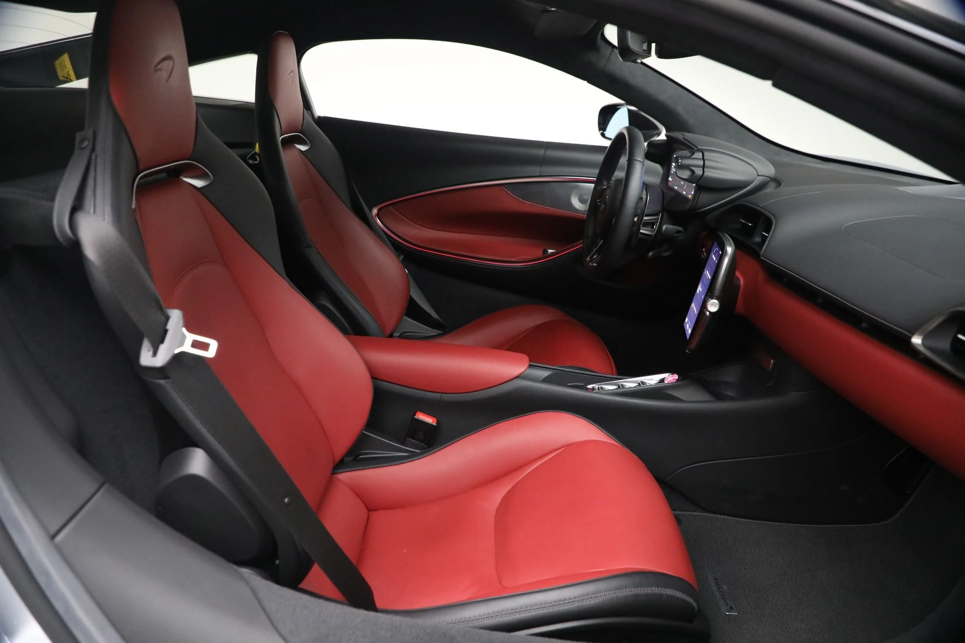 mph028_1613850905_Used_2023_Mc_Laren_Artura_Tech_Lux_c3cc967f3f