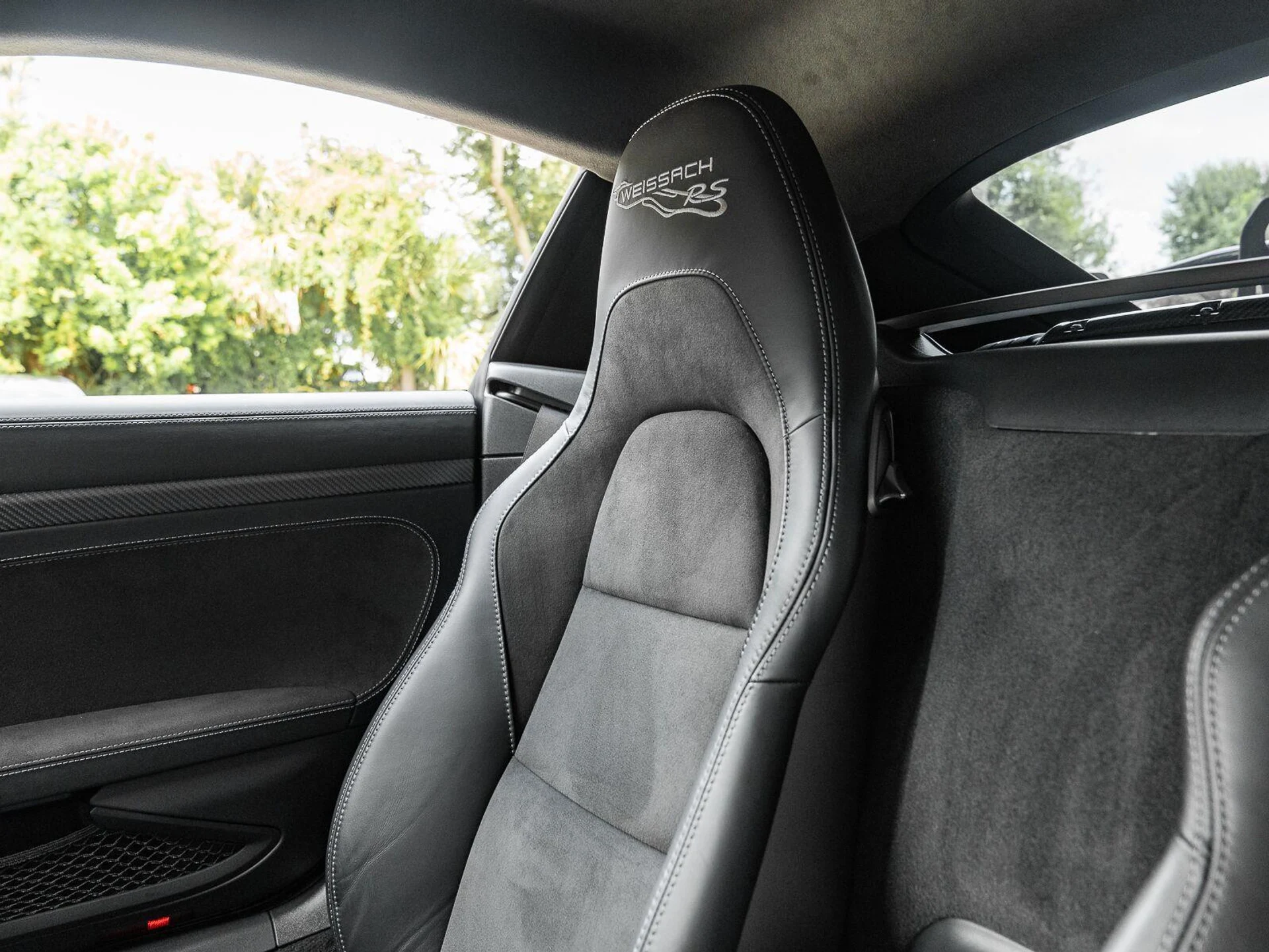 mph028_1615021914_Used_2024_Porsche_718_Cayman_GT_4_RS_1790111647_2a1c7cc940