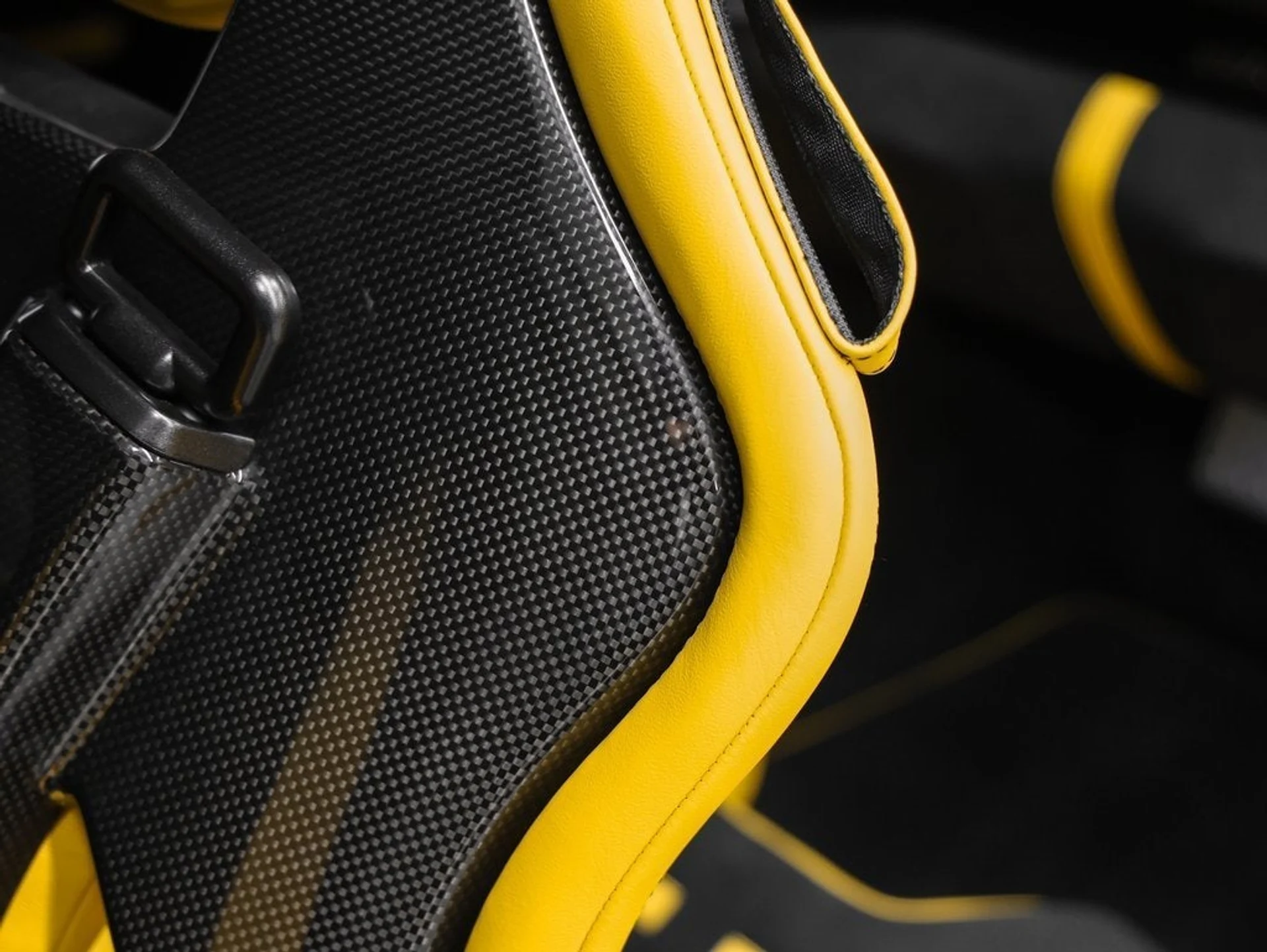 mph028_1615202508_29_5ac8b4fa86