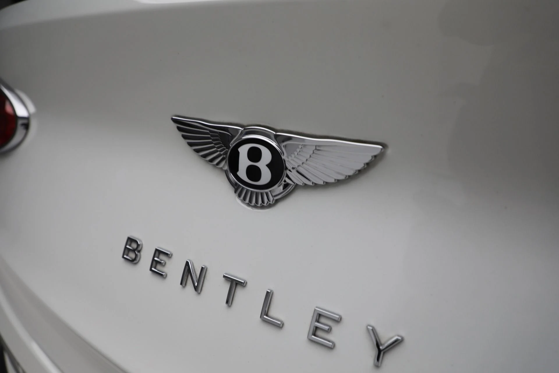 mph028_1616293899_Used_2023_Bentley_Bentayga_V8_d58f2149bd