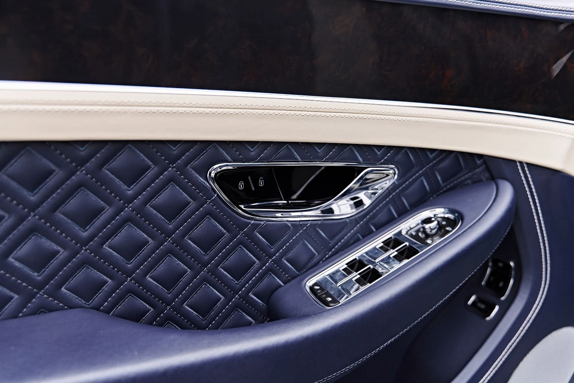 mph028_1622260051_Used_2022_Bentley_Continental_GT_V8_1790367715_8b2cda8b0a