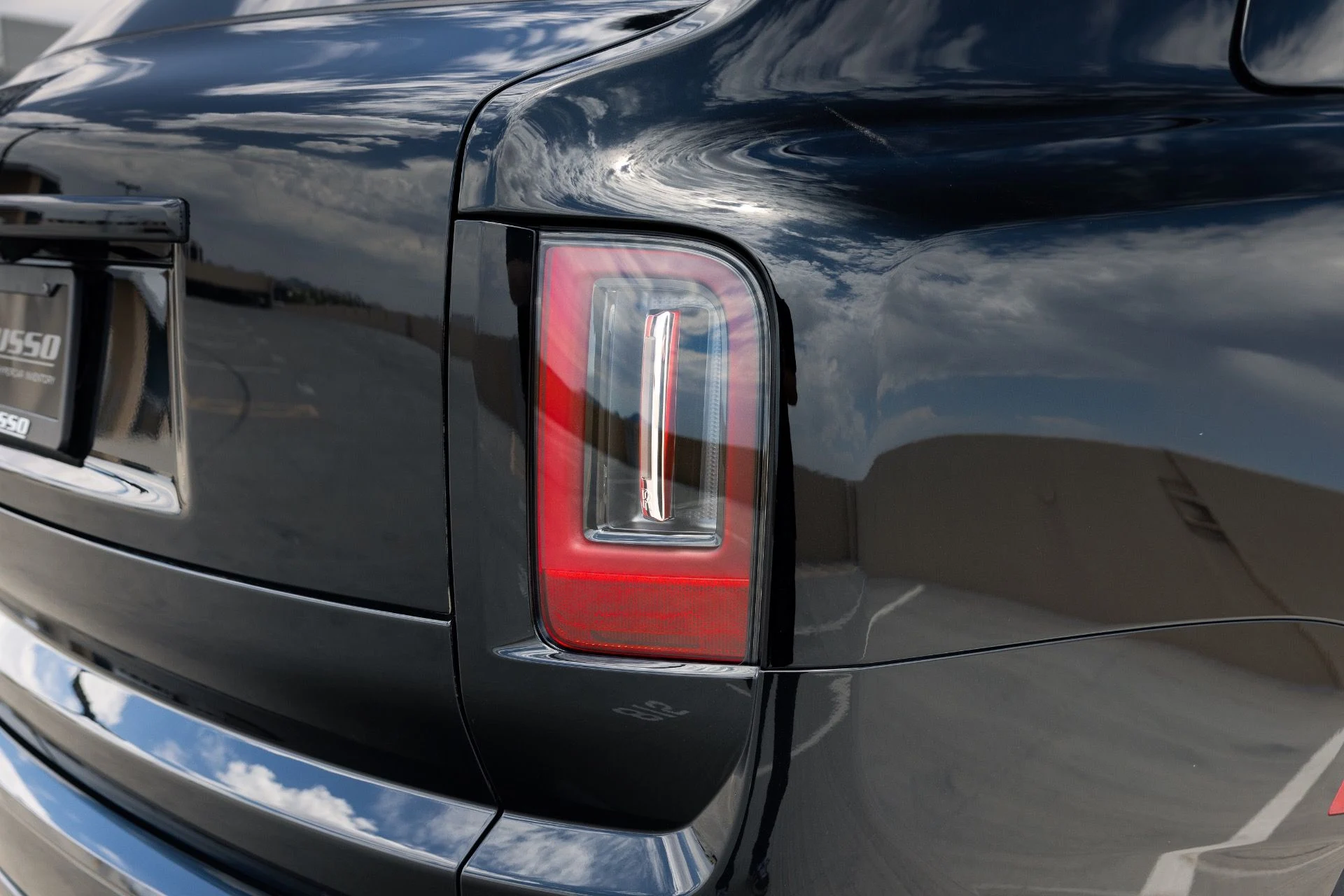 mph028_1622626338_Used_2026_Rolls_Royce_Cullinan_1782343213_e33061ac78