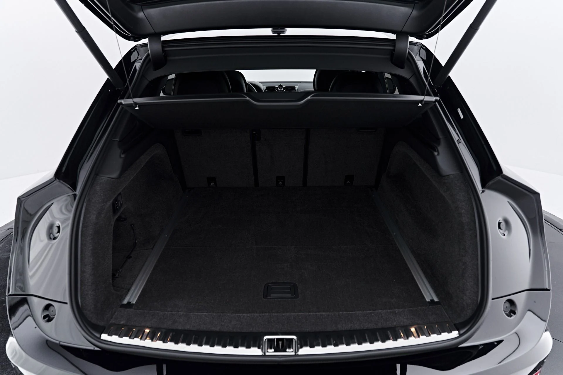 mph028_1627288086_Used_2025_Bentley_Bentayga_S_Black_Edition_1790644367_0cc339e695