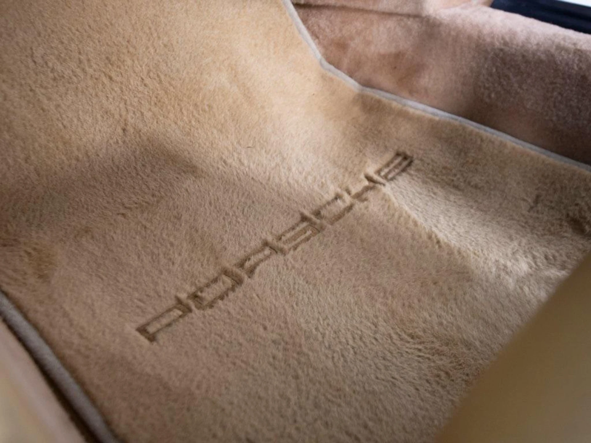 mph028_1635886473_XR_h2yi_A86_BK_3_J_Ikd_KT_2_O_Gnhw_E_a3195dae6e