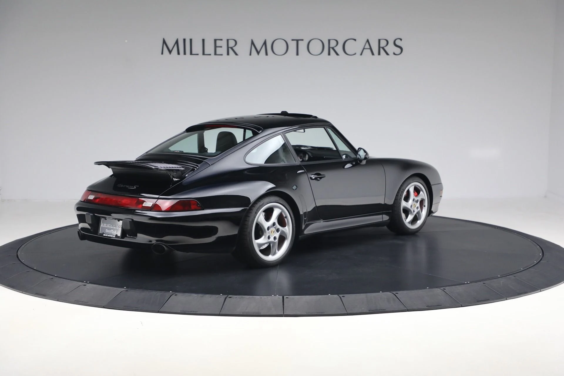 mph028_1636393705_Used_1997_Porsche_911_Carrera_1764856423_cdcf15e057