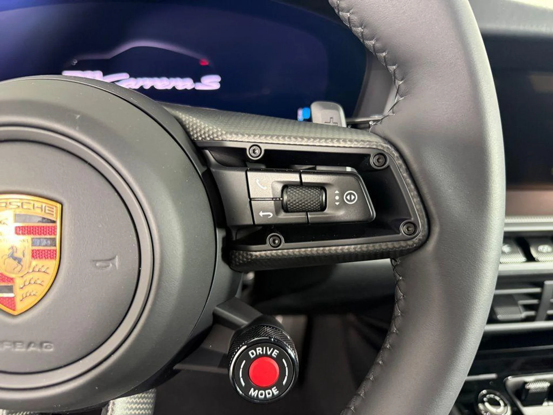 mph028_164388873_cr_HR_4_Hj_csjp_O2_A_Vn_U0_Iy_EJPKMA_9050b2f7f1