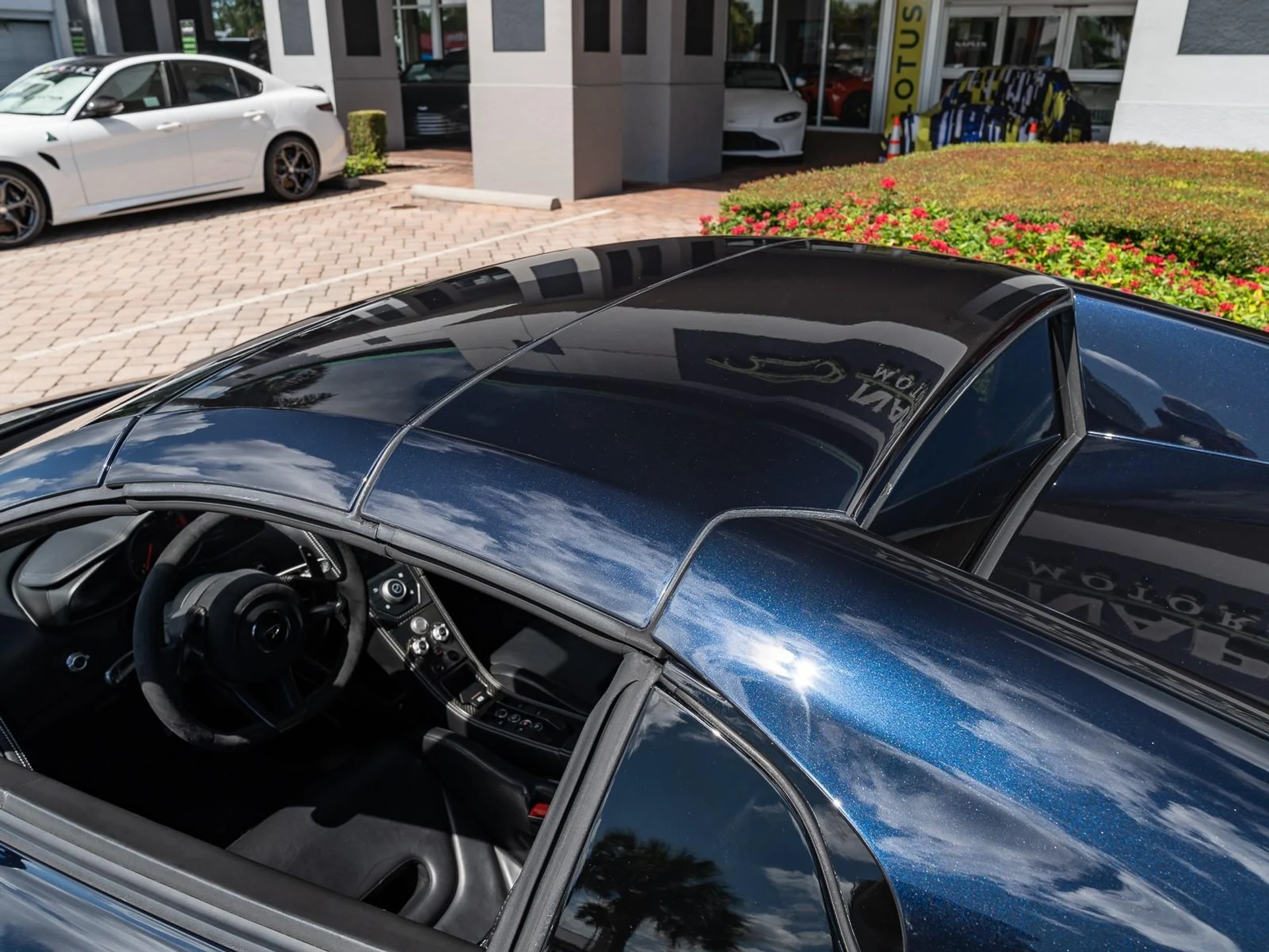 mph028_1649897603_Used_2016_Mc_Laren_675_LT_2dr_Conv_Spider_1755119242_18fd75f01c