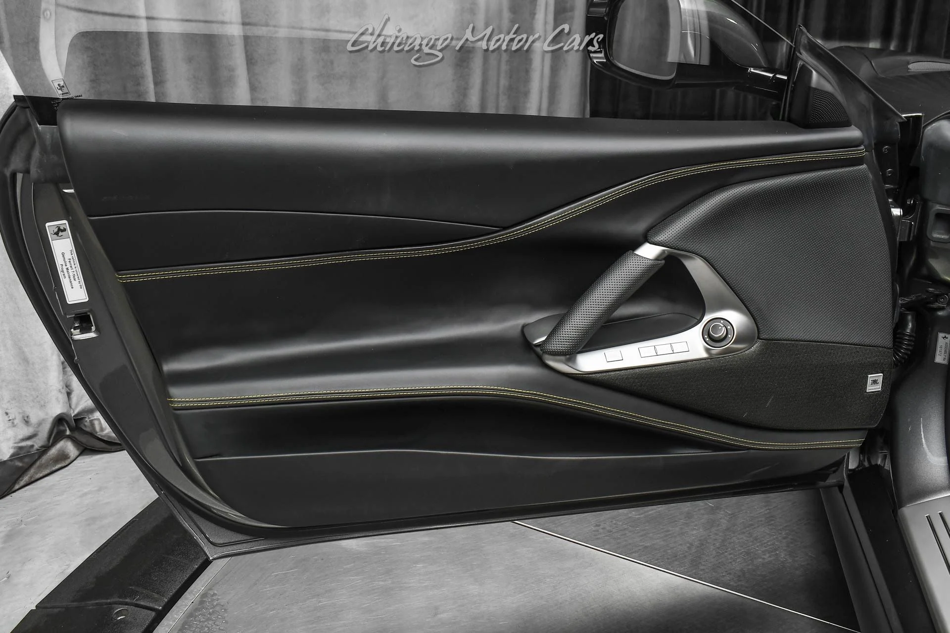 mph028_1655654091_12134_p29_l_c6e9e85e55