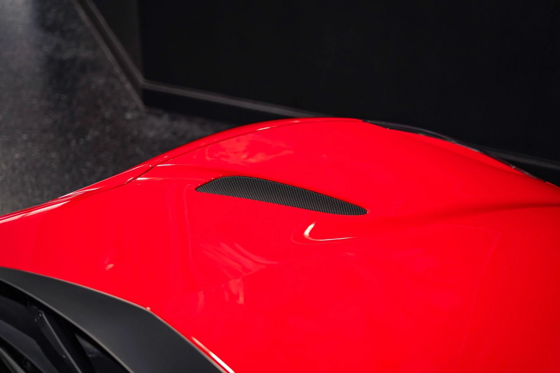 mph028_16627593_Used_2020_Ferrari_812_Superfast_1778093212_e77ea584dd