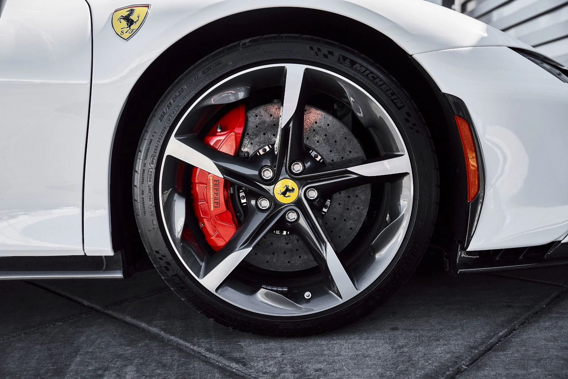 mph028_167030220_Used_2024_Ferrari_SF_90_Spider_Base_1776734327_283d545e53