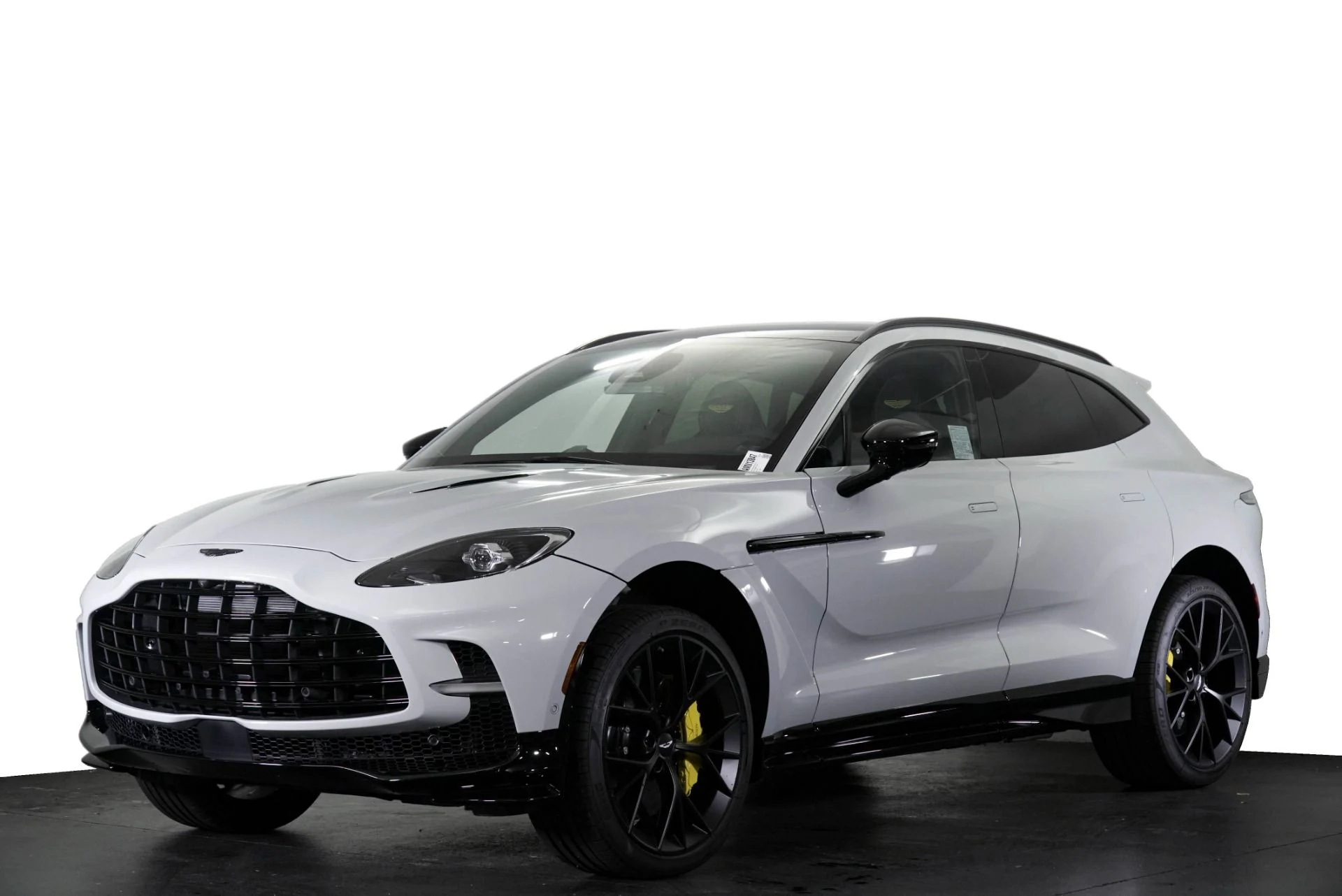 mph028_1672962093_New_2026_Aston_Martin_DBX_707_1767898983_965451ffb7