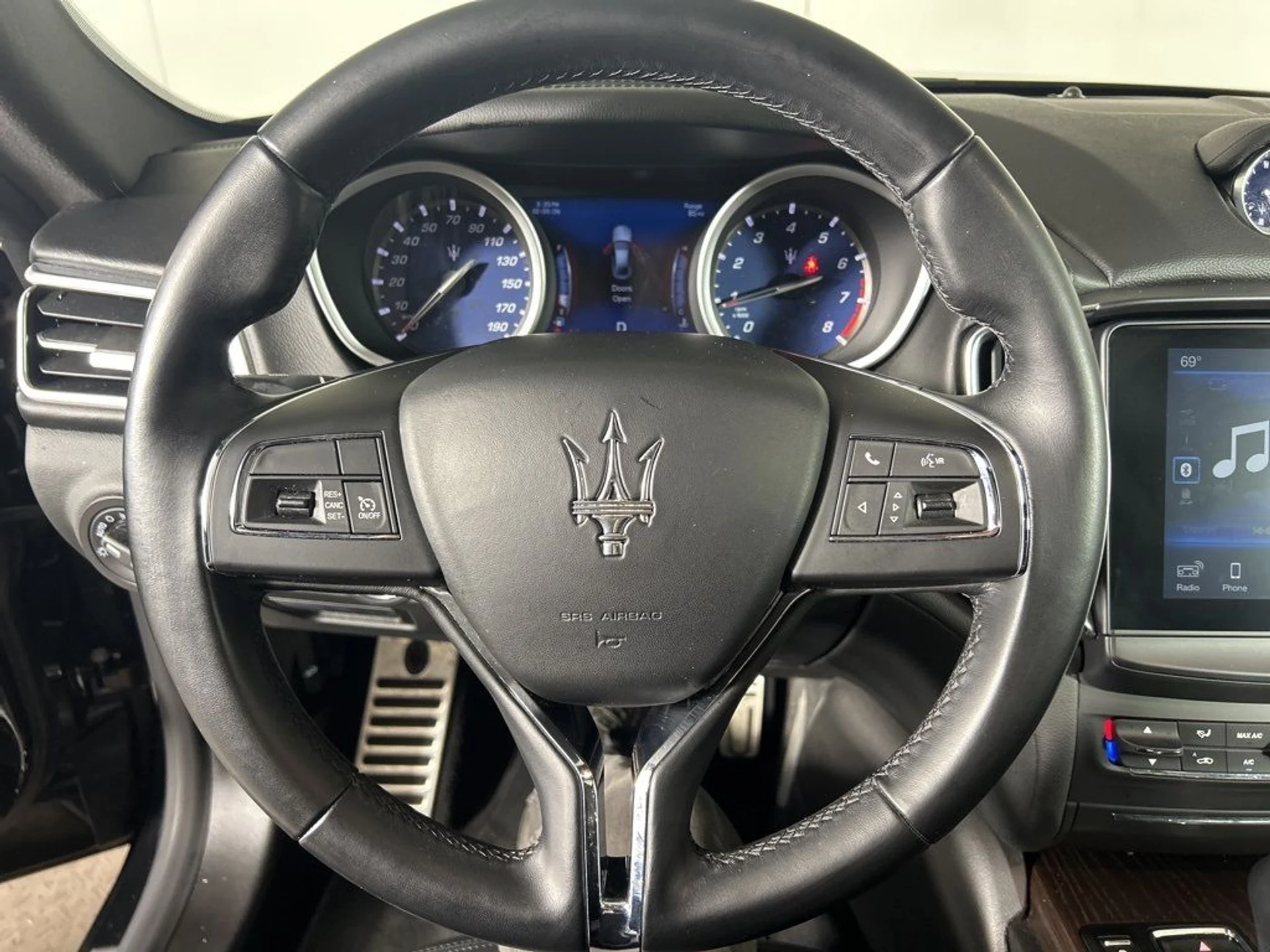 mph028_1675852255_348767e7475098b5852dcdb315cf2487_8cf993b414