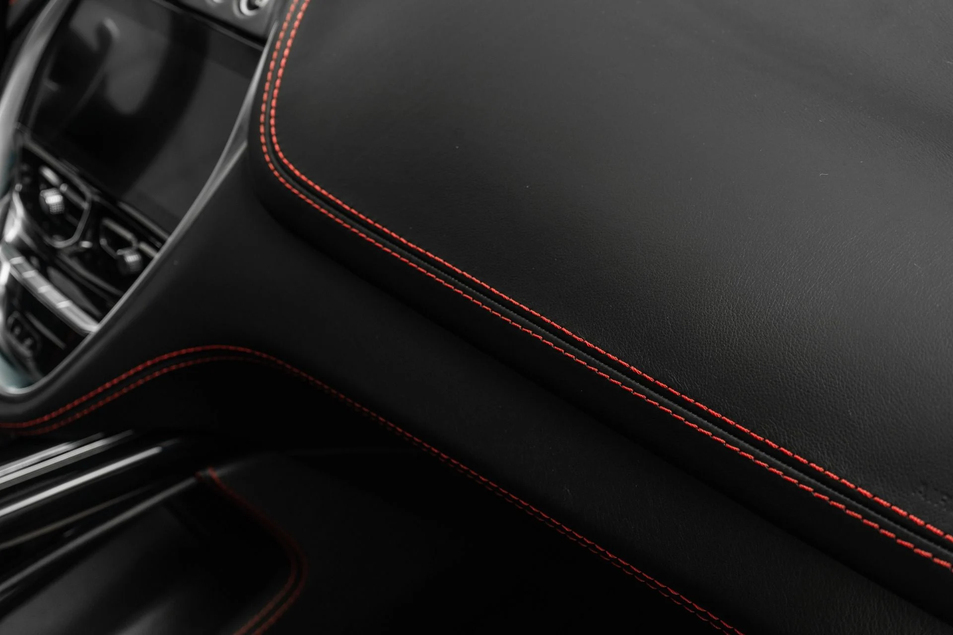 mph028_1676943765_Used_2021_Aston_Martin_DBX_22_Inch_Wheels_Heated_and_Ventilated_Front_Seats_Panoramic_Roof_1765210409_fe33088cdf