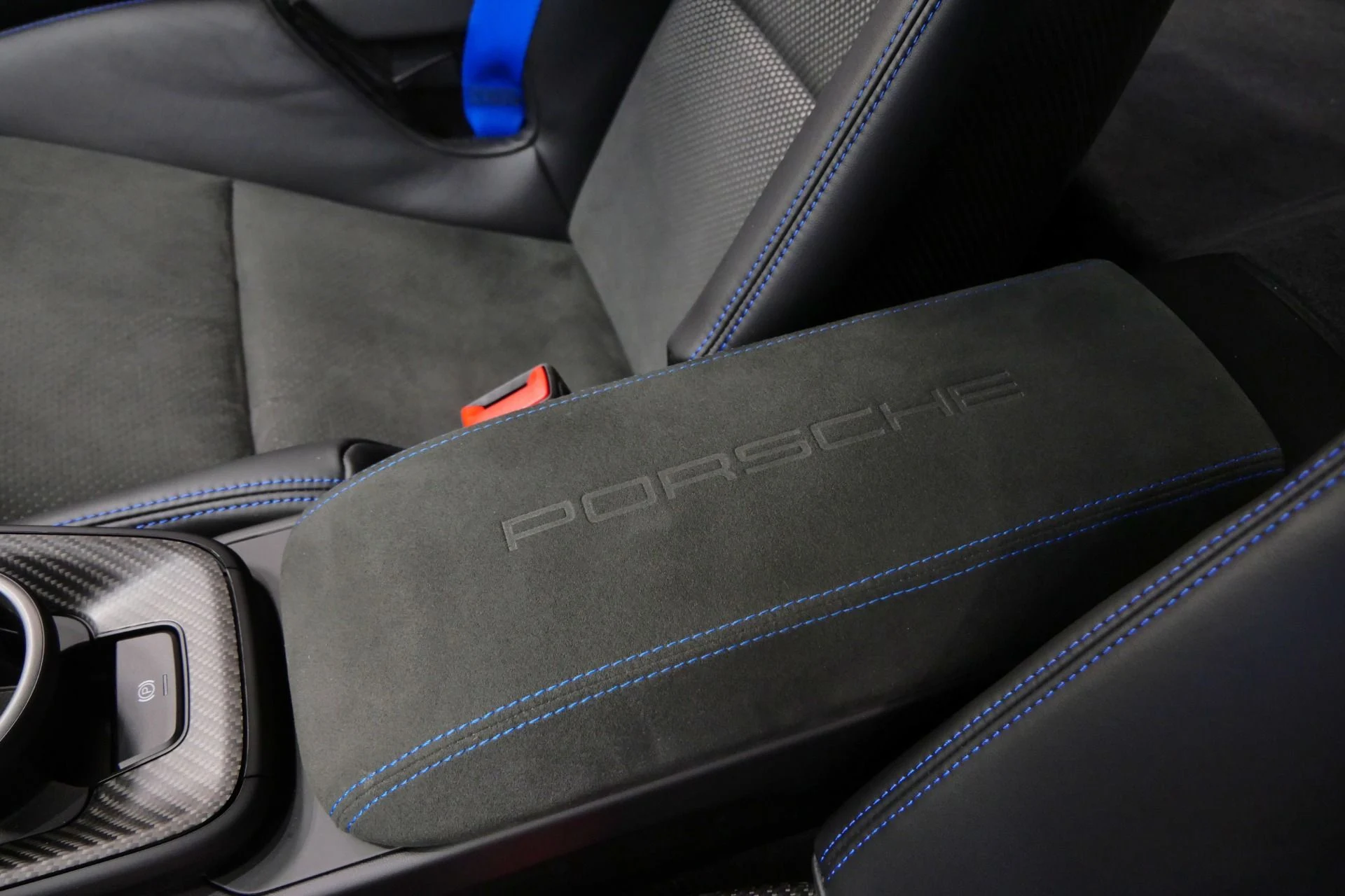 mph028_169548046_Used_2024_Porsche_911_GT_3_RS_Weissach_1760105910_8643e9a19b
