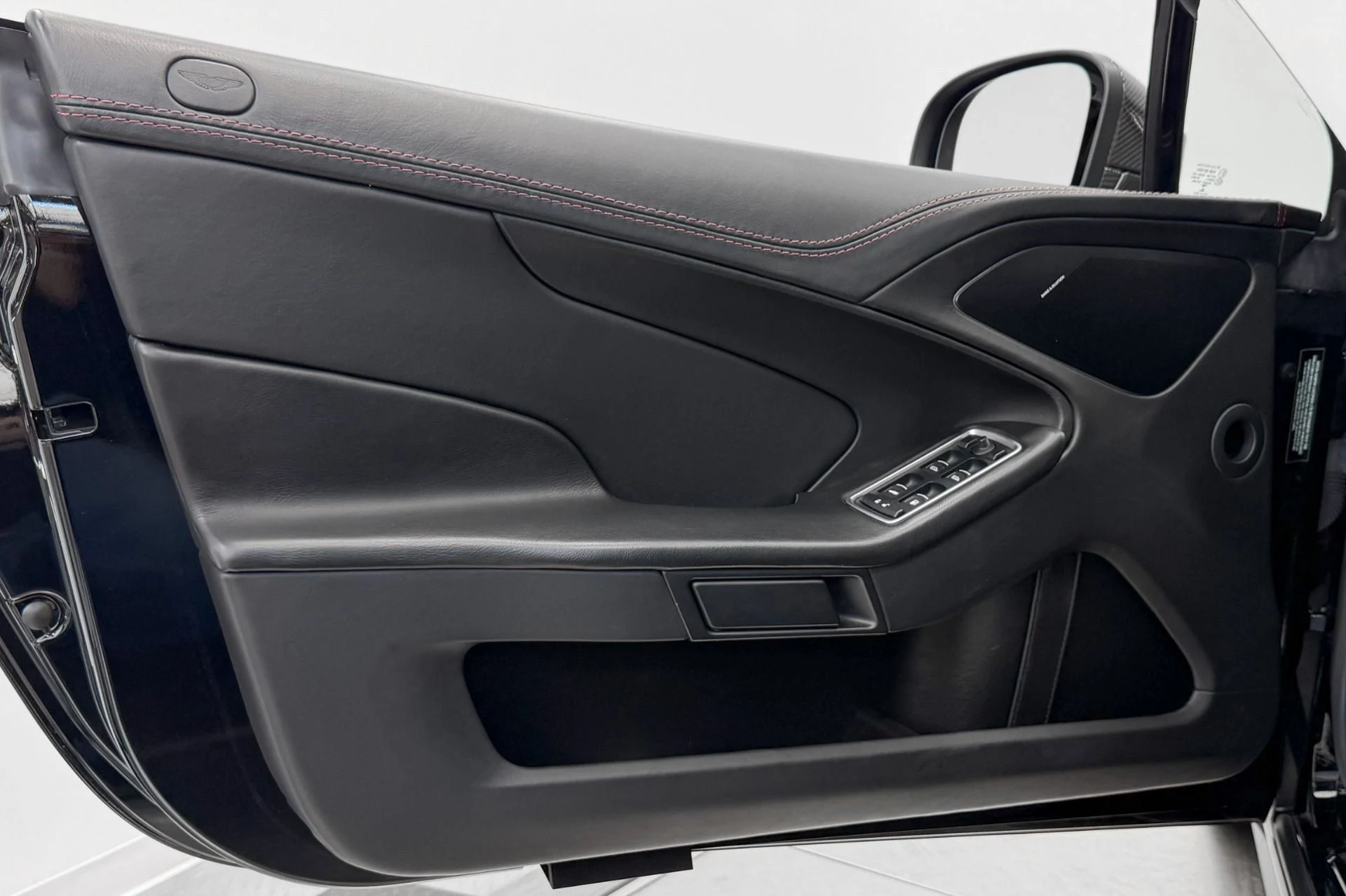 mph028_1699660622_Used_2016_Aston_Martin_Vanquish_V12_Power_Low_Miles_Hourglass_Quilting_1784928754_3aac9e5b87