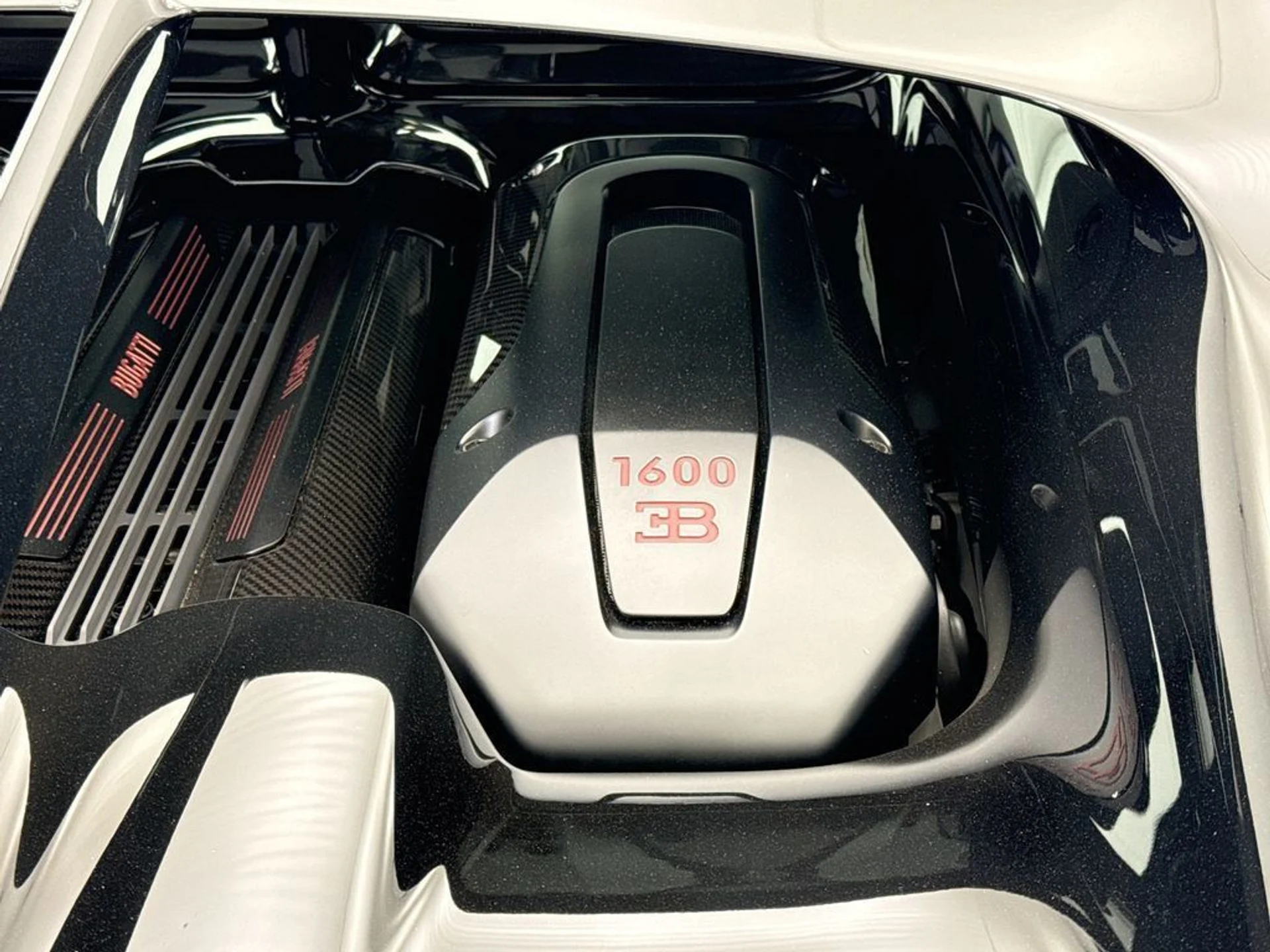 mph028_1704733940_used_2023_bugatti_chiron_supersport_8119_23034924_29_1024_2973f51164