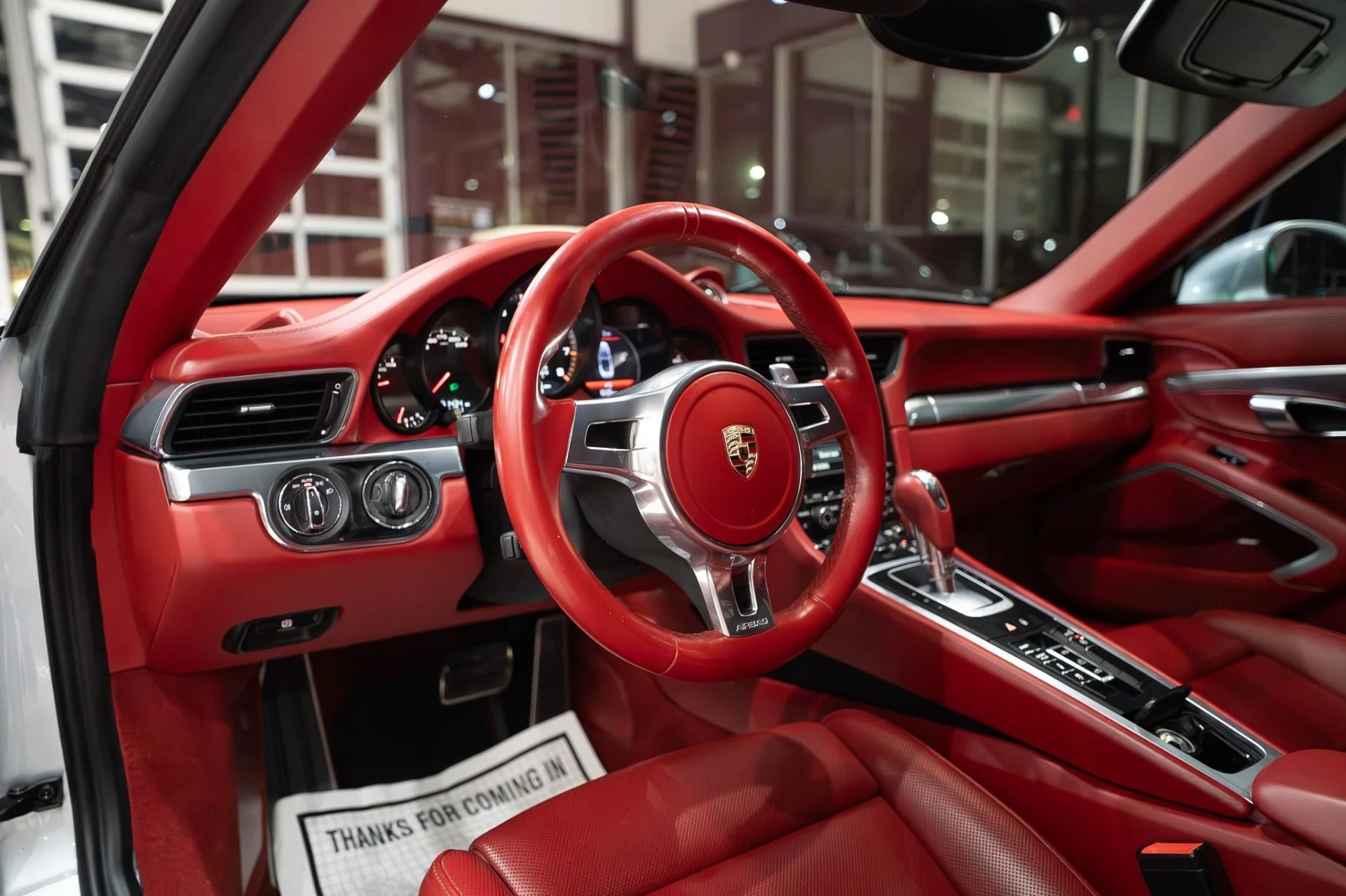 mph028_170929932_13247_p29_l_af07889126