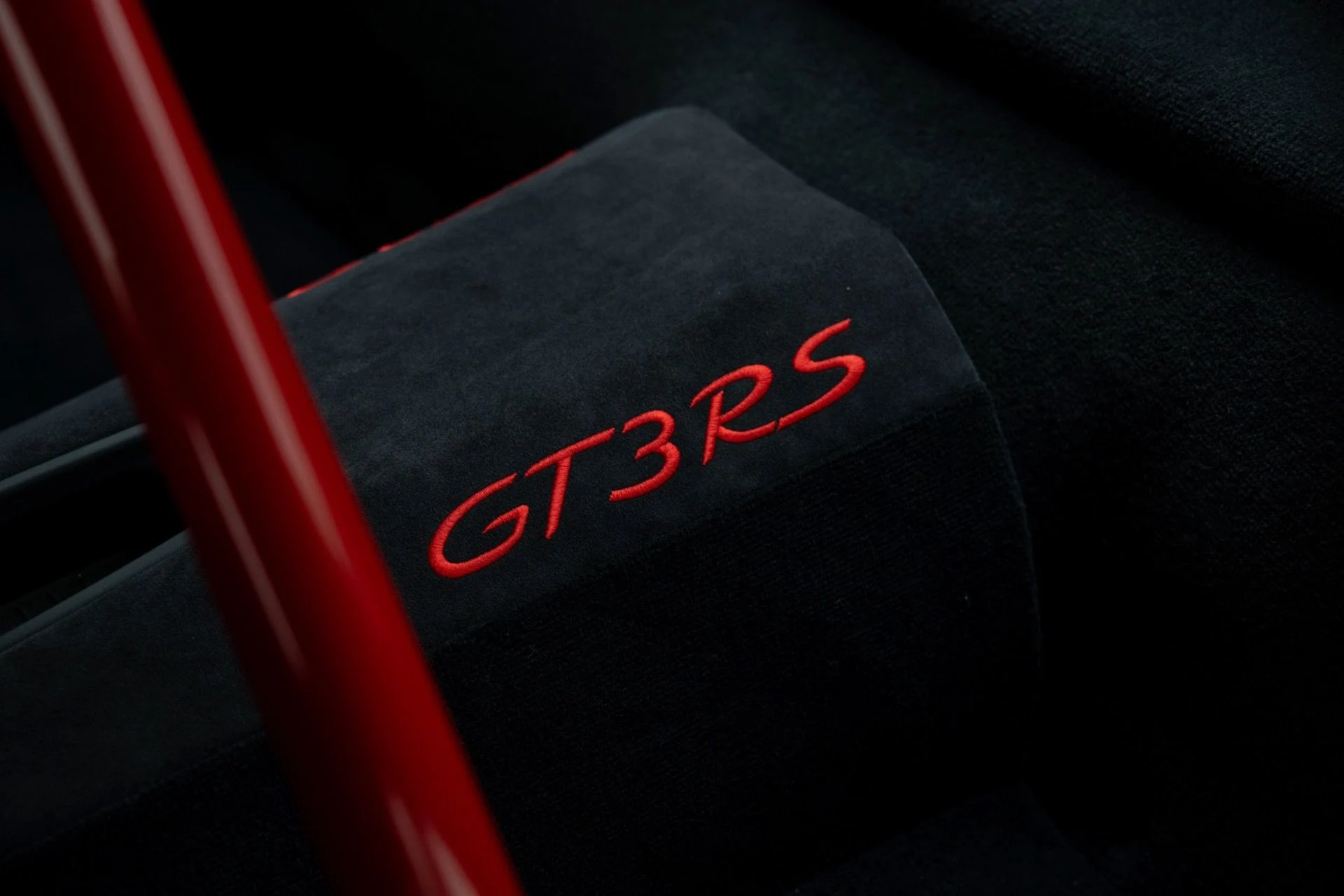 mph028_1714751621_Used_2016_Porsche_911_GT_3_RS_1779139297_1fe025386a