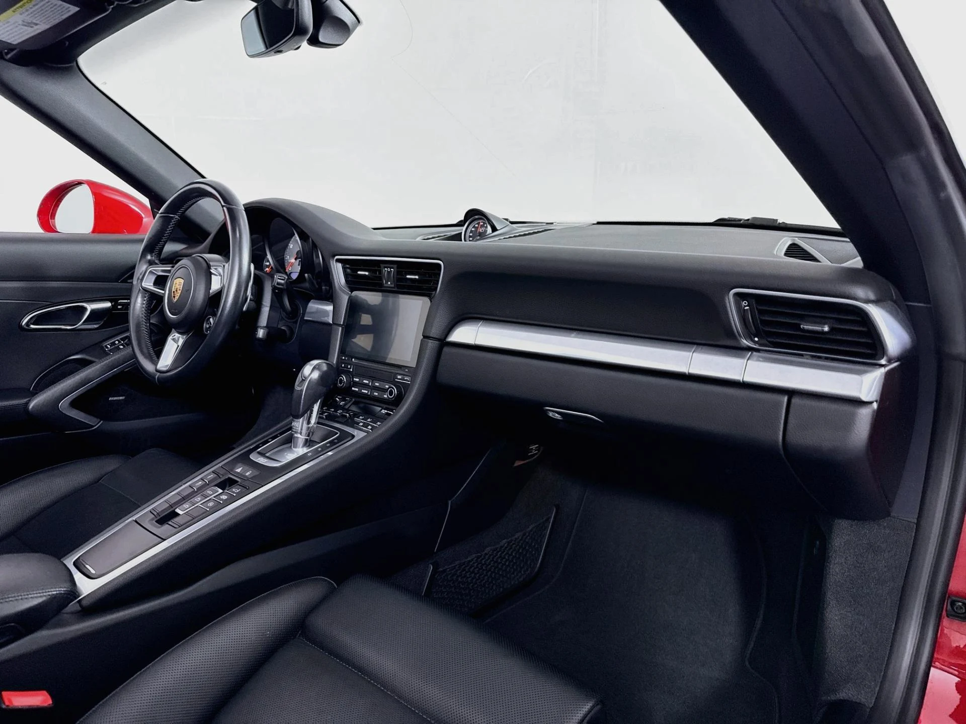 mph028_1717130893_Used_2017_Porsche_911_Carrera_S_1791304940_4f77352d08
