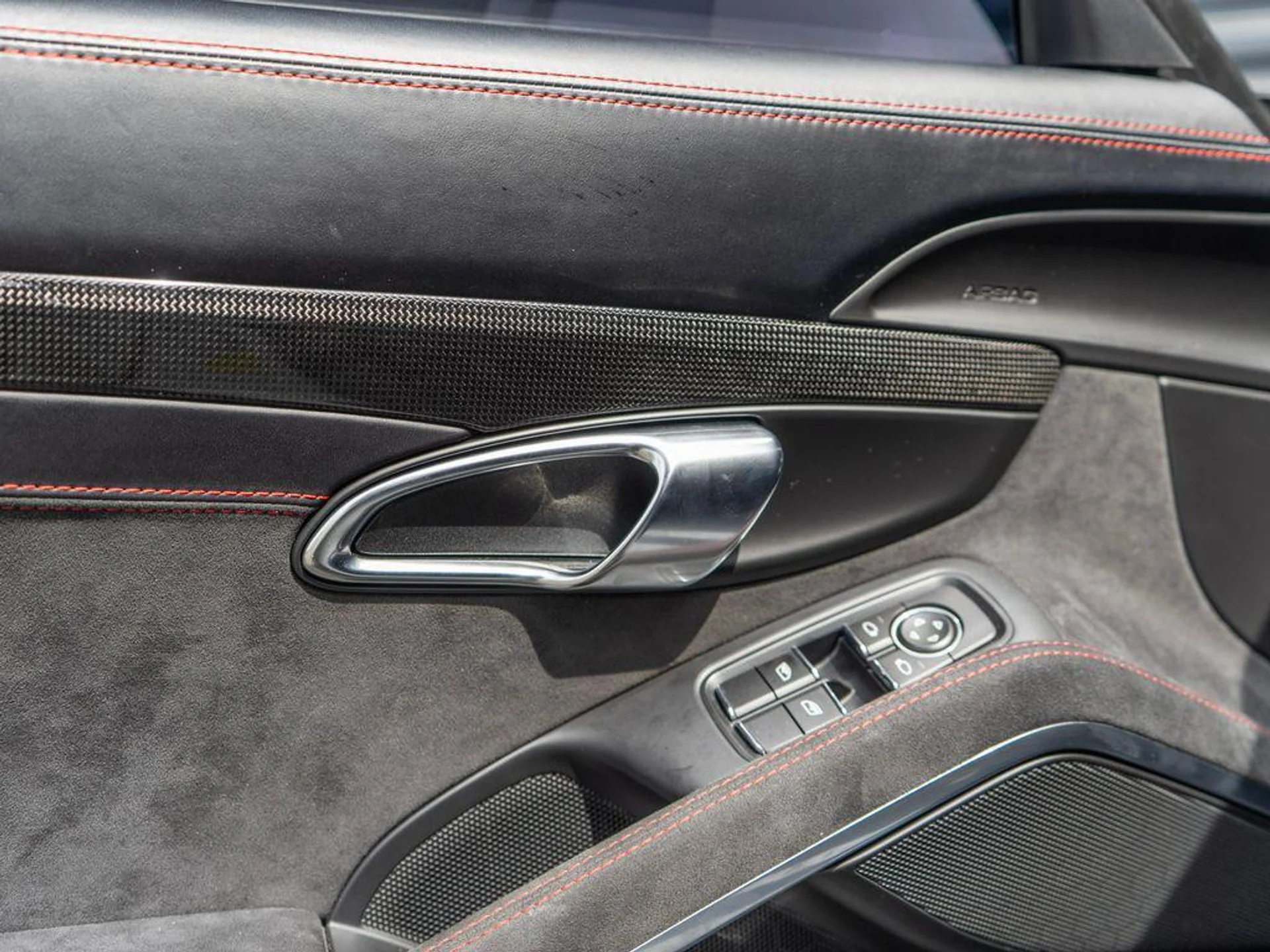 mph028_1720542030_a_JX_0_NP_So_Do6_Zmln_Me_HZ_0drj_I60_cfc981a42c