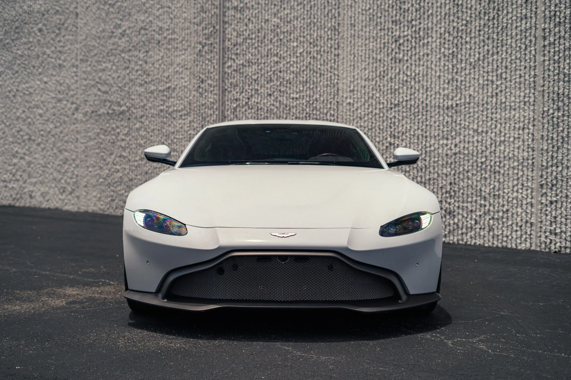 mph028_1723993217_Used_2019_Aston_Martin_Vantage_1783985517_89da113ba8