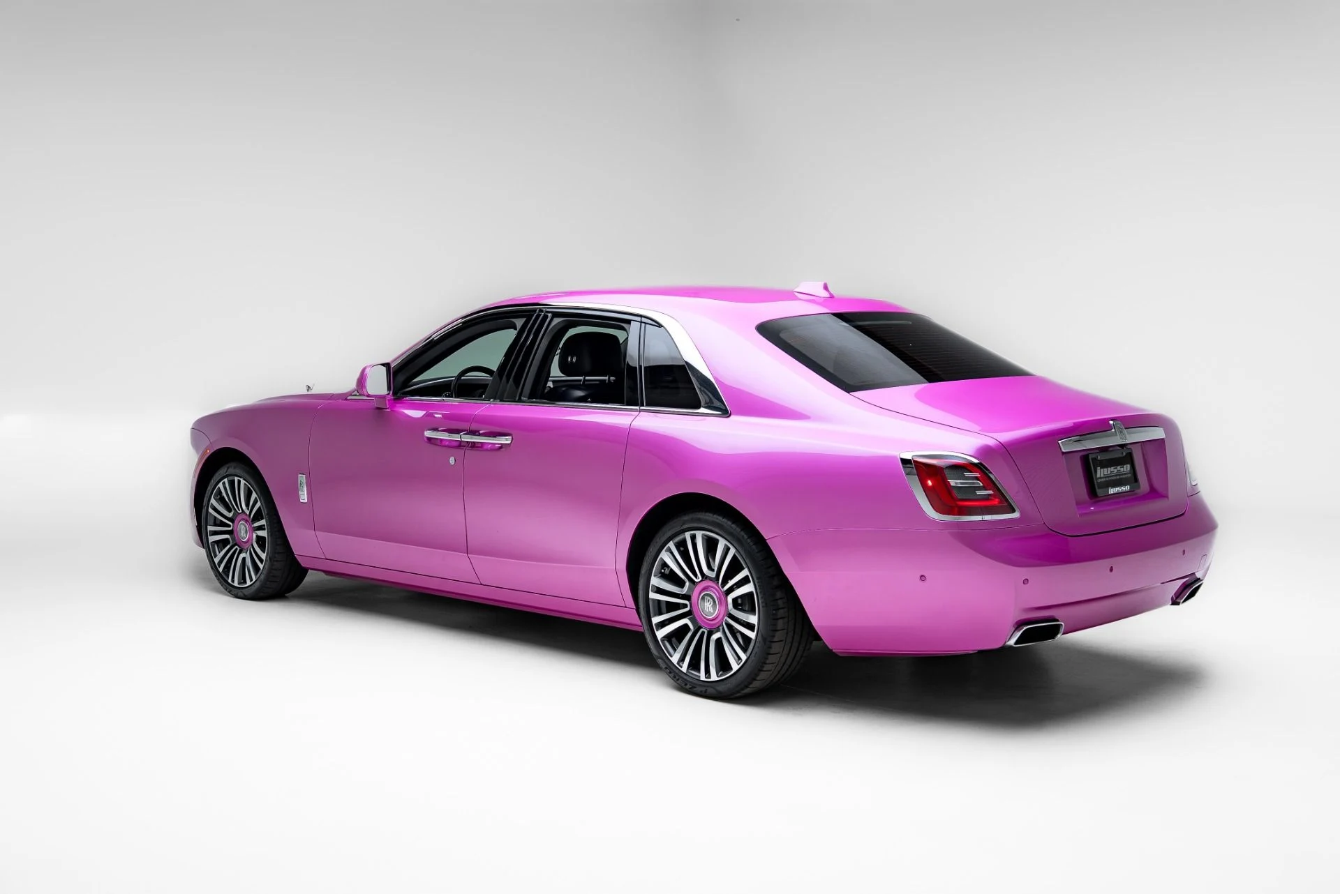 mph028_1728185951_Used_2021_Rolls_Royce_Ghost_1777047146_c54b2dee59