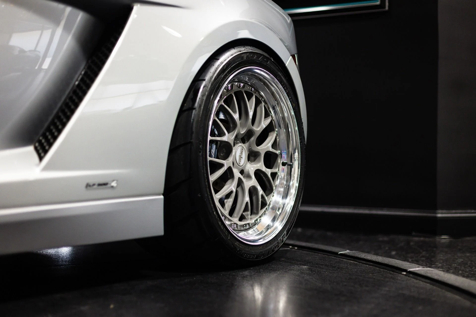 mph028_1731090189_Used_2004_Lamborghini_Gallardo_6_speed_Tasteful_Mods_1774502017_11f997c526