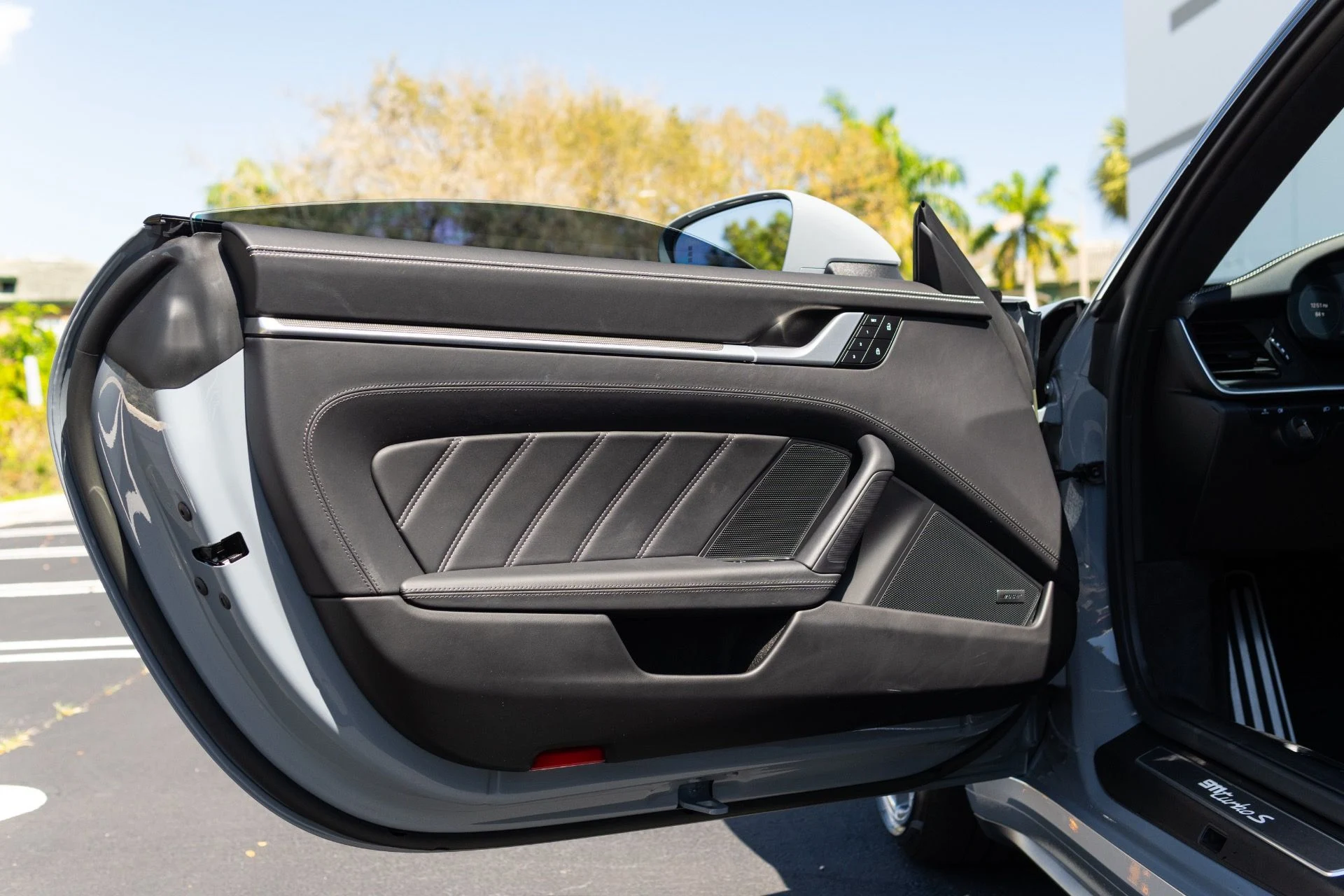 mph028_1739645768_Used_2023_Porsche_911_Turbo_1773082013_374091d048