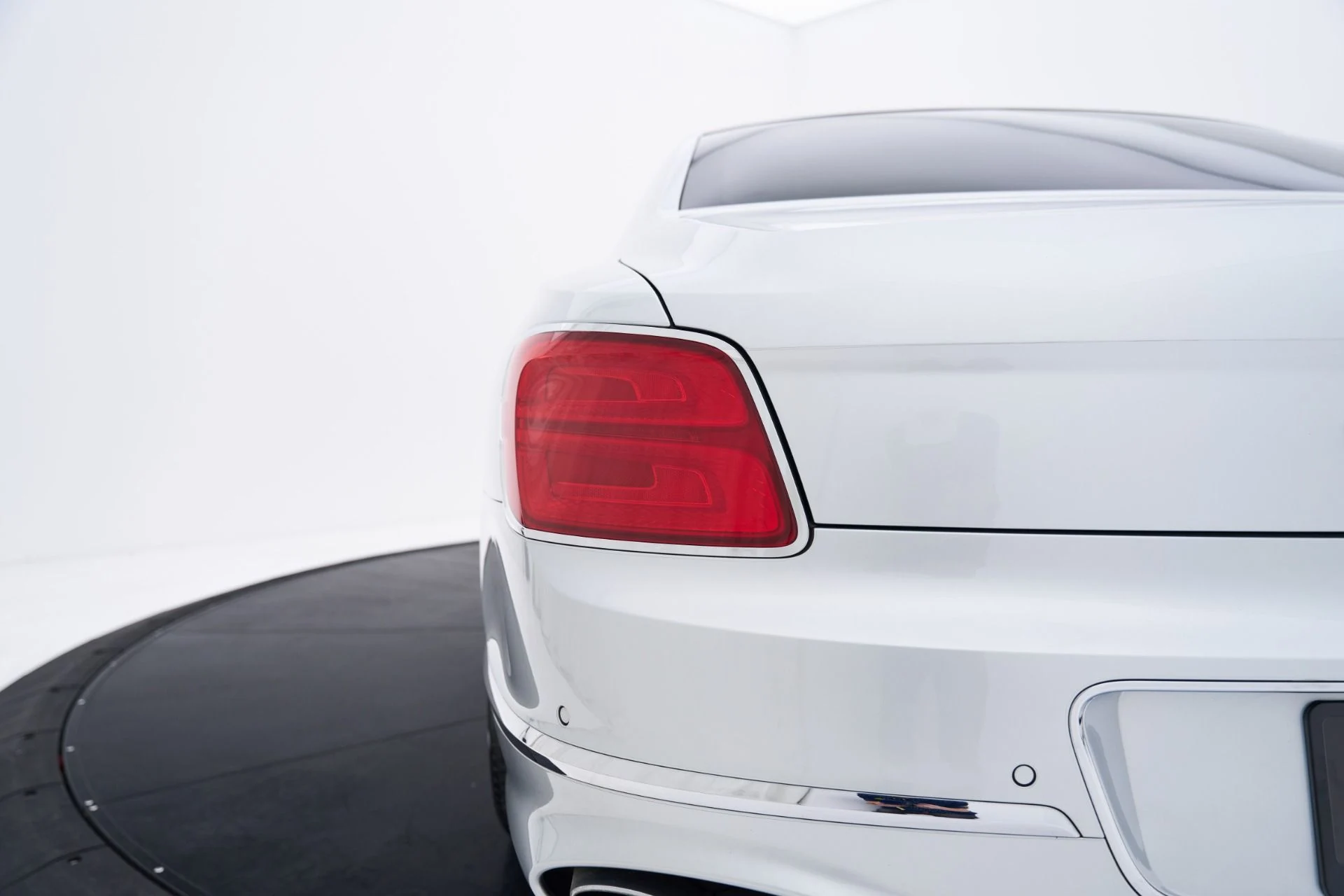 mph028_1752830701_Used_2022_Bentley_Flying_Spur_V8_1793212019_16dcd2f21a