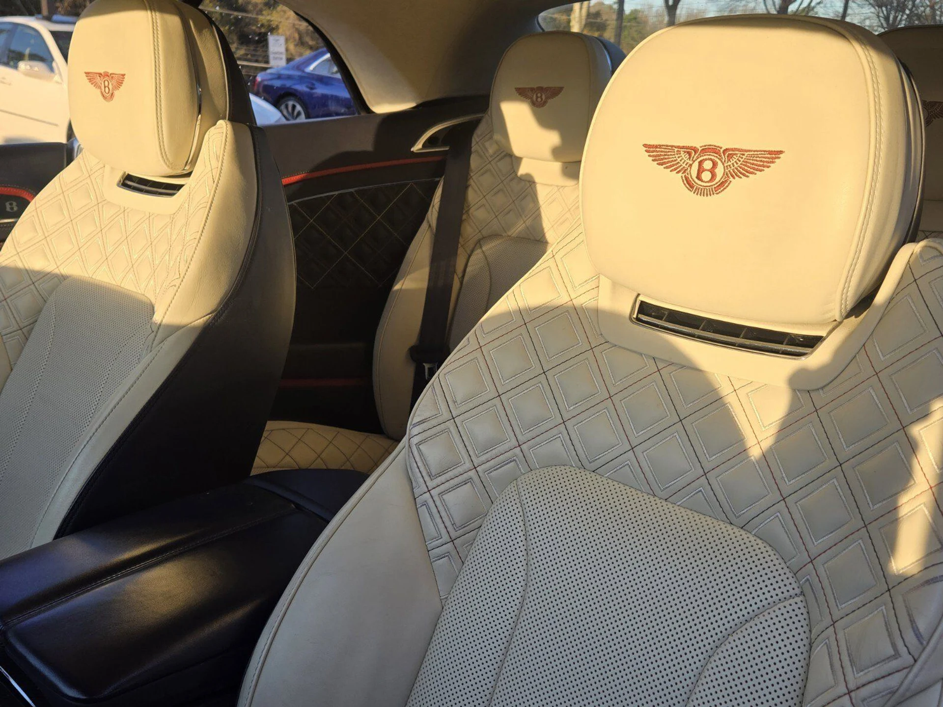 mph028_1759400577_302e34f59e337a8cb2ab687ed8b8d518x_6e41e51f7f