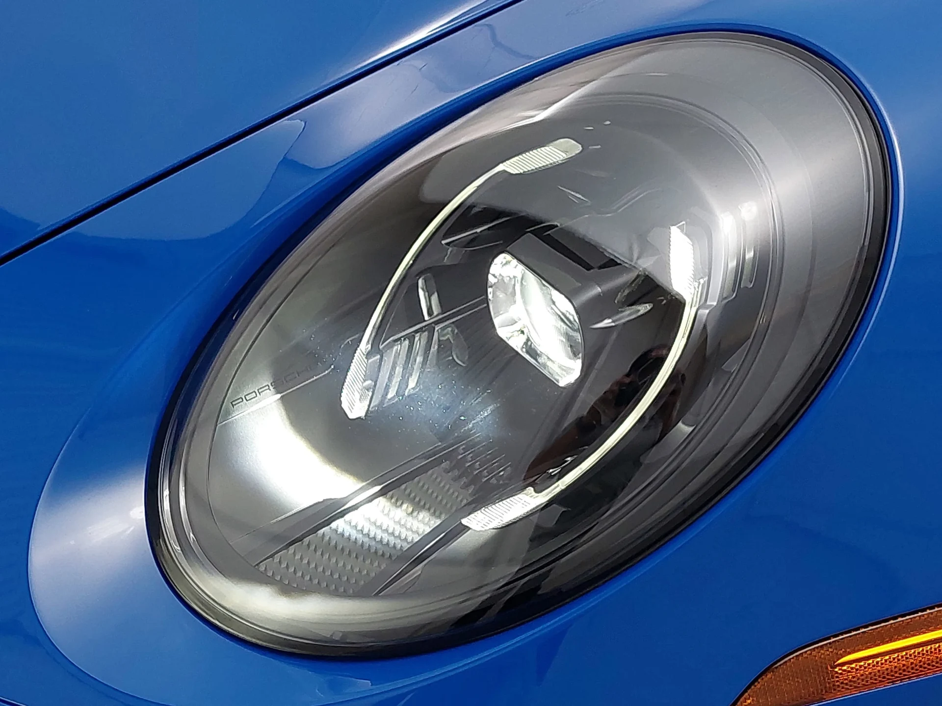 mph028_1764563943_fe6a3d2050c1b6fb23e95cd1ff260a63x_5e5889f1c0