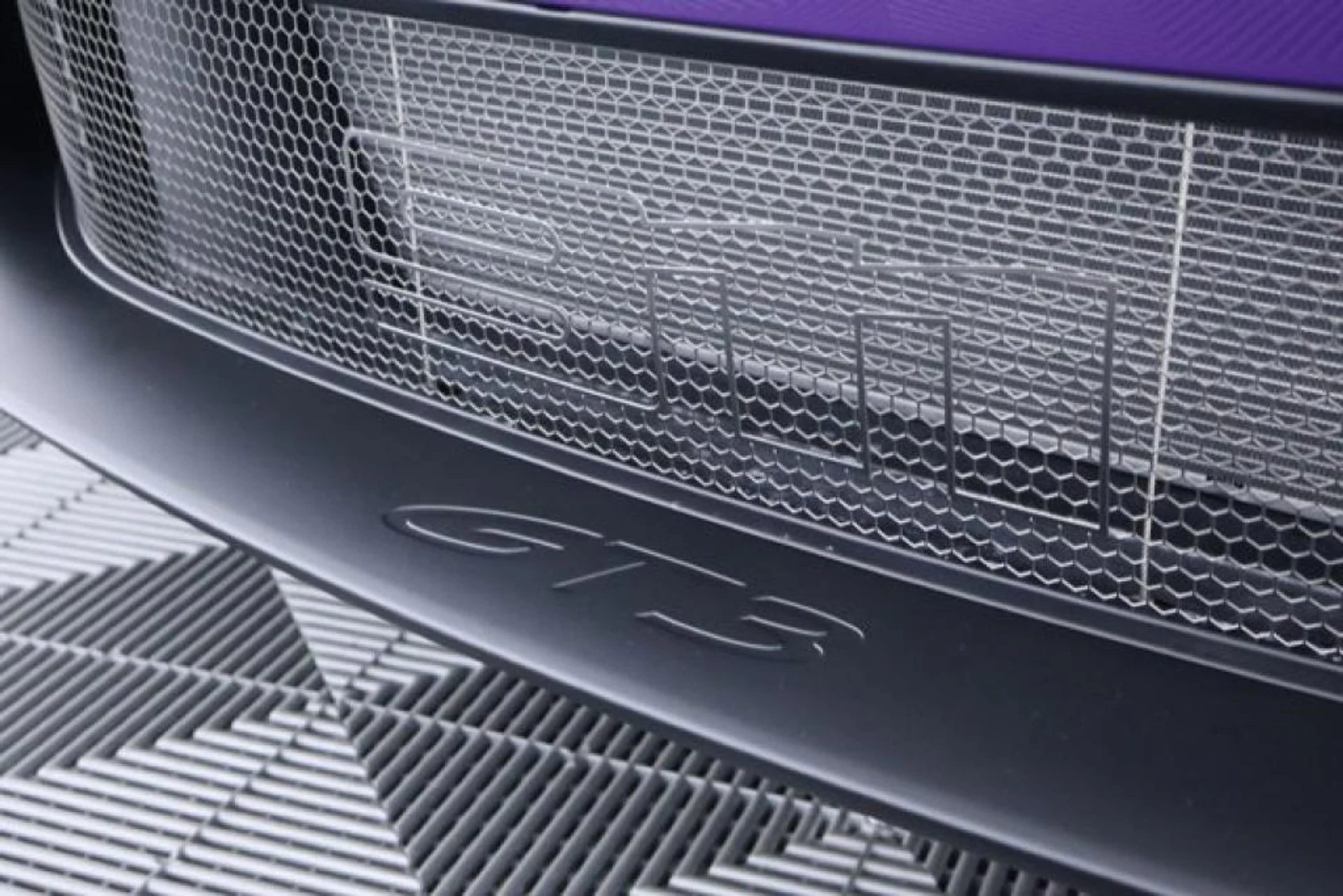 mph028_1765290524_S6_ILOMZY_Ltaa_AY_Bu_M_Bqux_un_QDY_693061851c