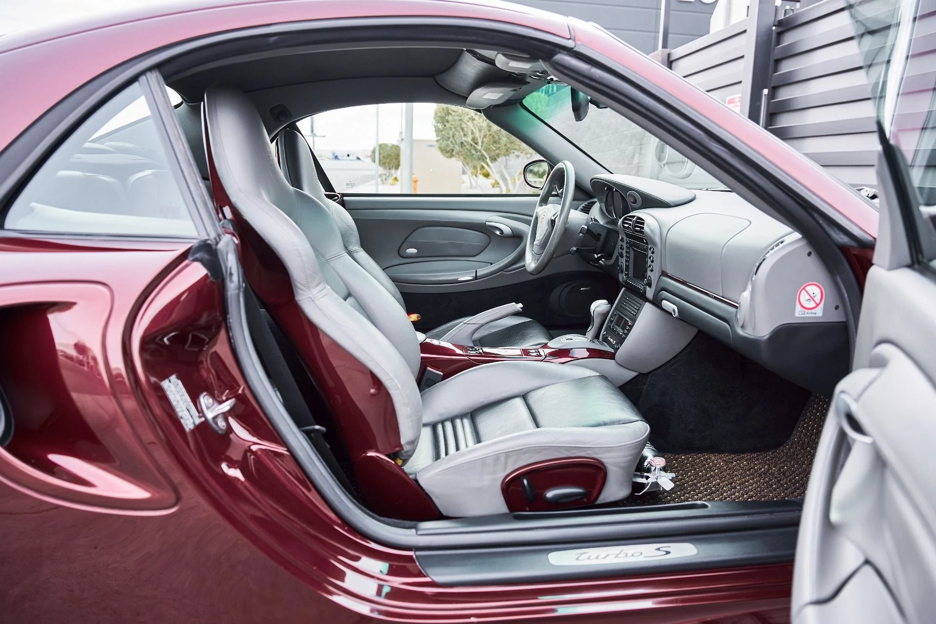 mph028_177811489_Used_2005_Porsche_911_Turbo_S_1770864426_f2c185c65a