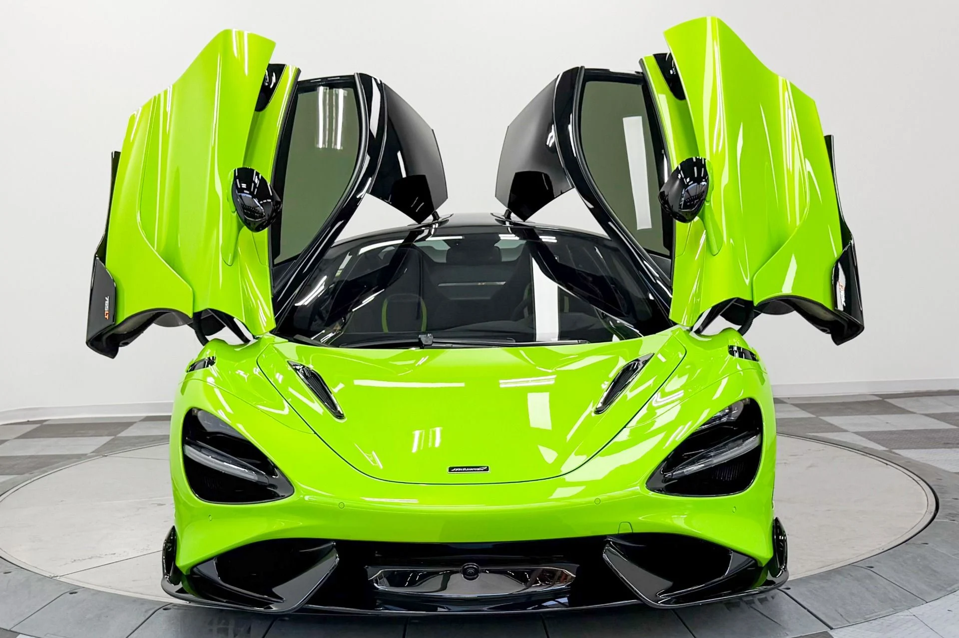 mph028_1779862310_Used_2021_Mc_Laren_765_LT_MSO_Paint_73_of_765_Built_1782927461_b11283aeb4