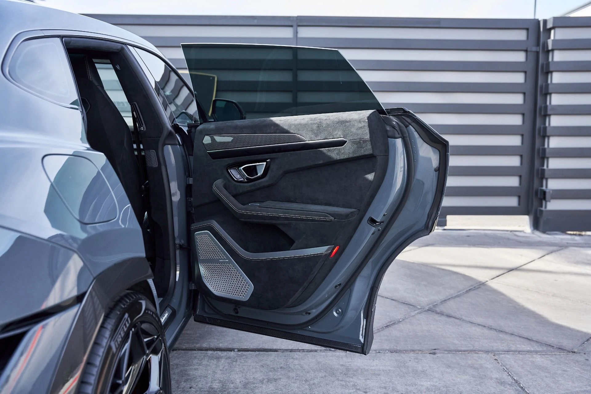 mph028_1789329434_Used_2024_Lamborghini_Urus_Performante_1766457663_3420a07838