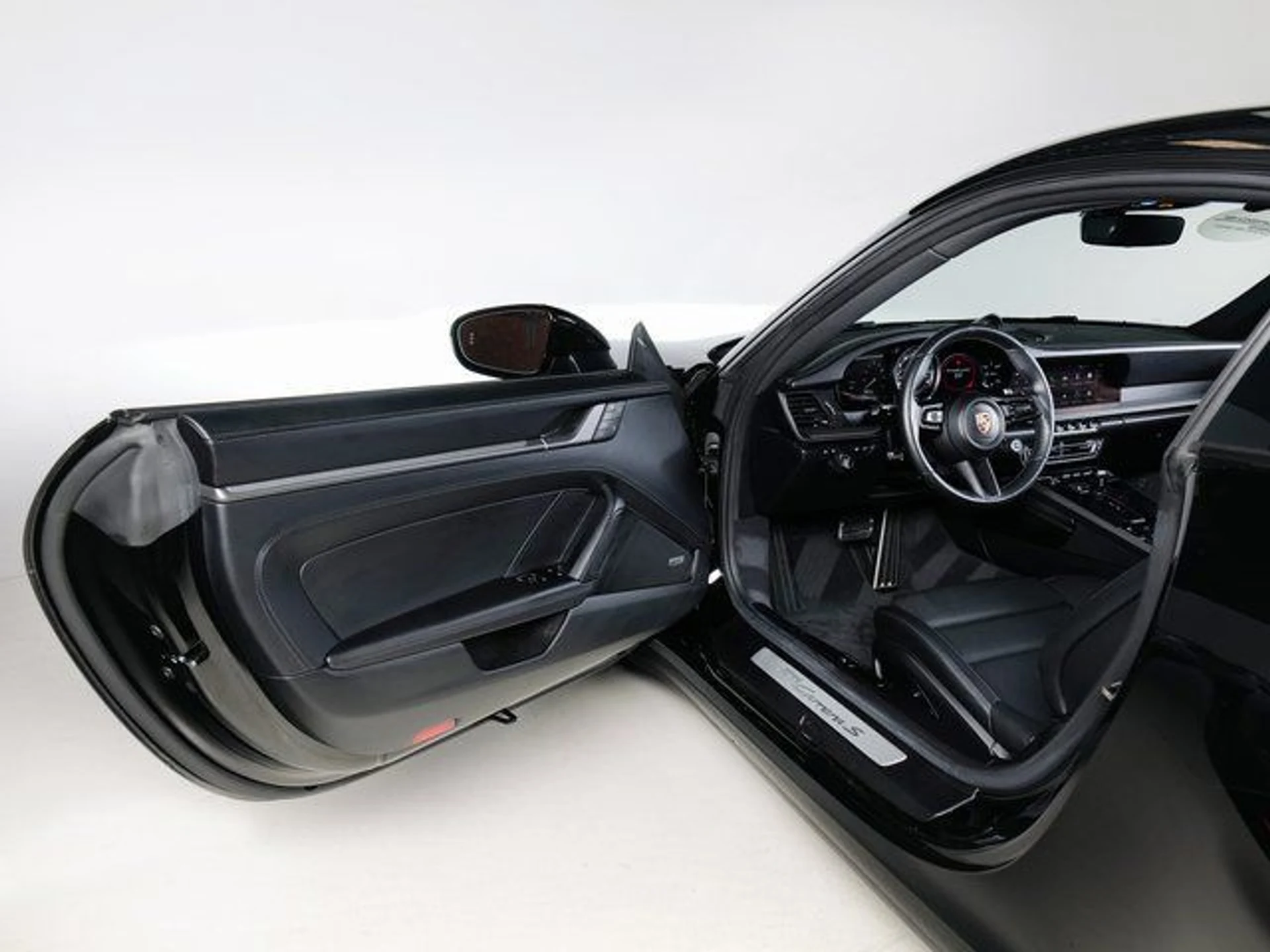 mph028_1792117487_92b7cf95723c744d9a6d518fff389857_569420fe76