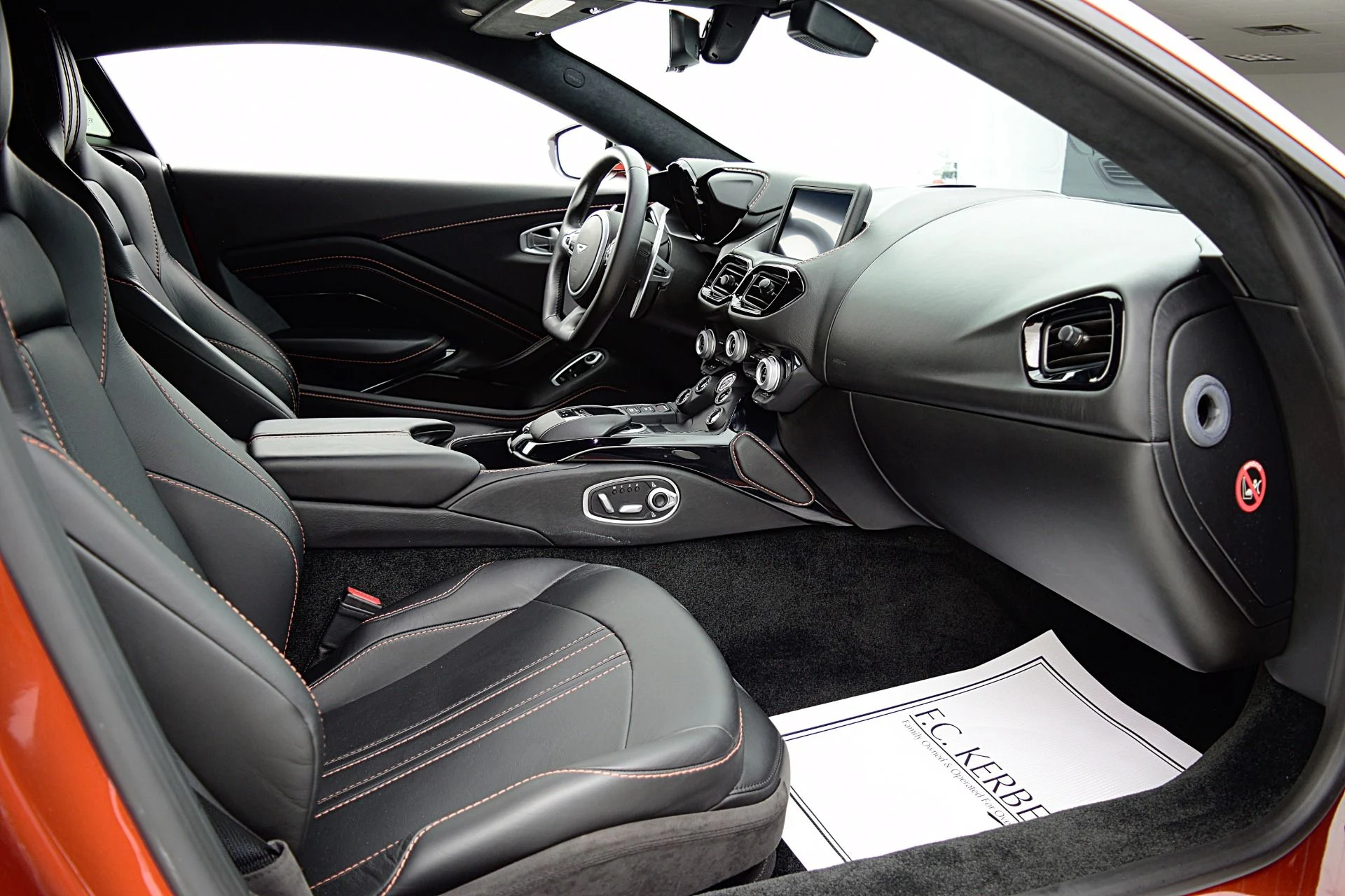 mph028_180134044_Used_2020_Aston_Martin_Vantage_Coupe_de26301ac0