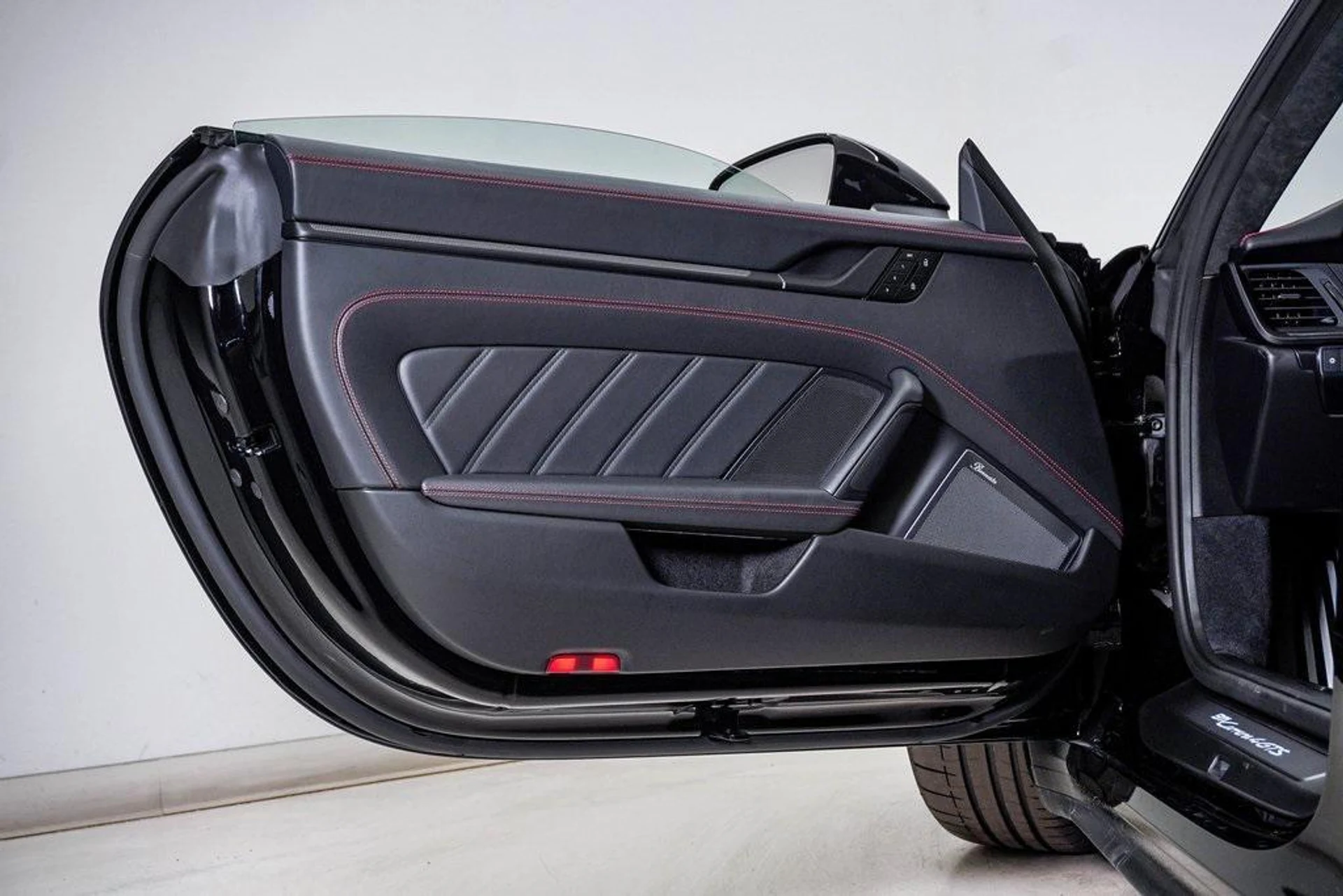 mph028_180474800_M_Gis_Dy3_Z1mdfd_Jo_C8_W_Gv_U_dx7_VE_bd77f39f4d