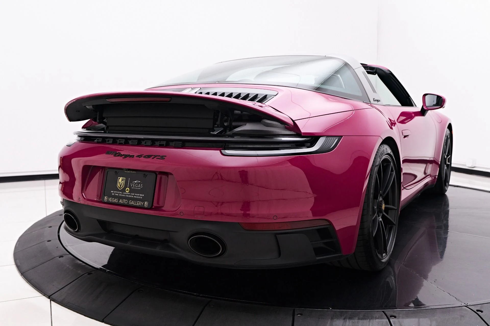 mph028_1805673208_Used_2024_Porsche_911_Targa_4_GTS_1756951233_9030c2e8d7