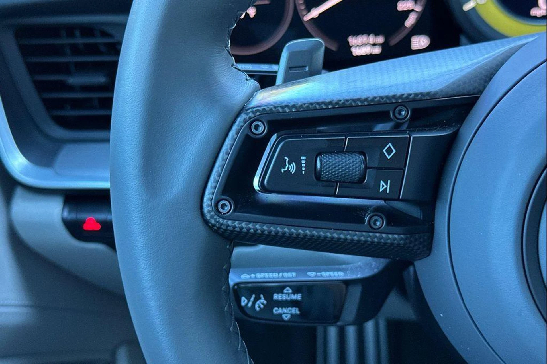 mph028_1806471763_pmue_Gc3_E2s_VY_0_NG_Hfd5_Szu5was_2b52a43770