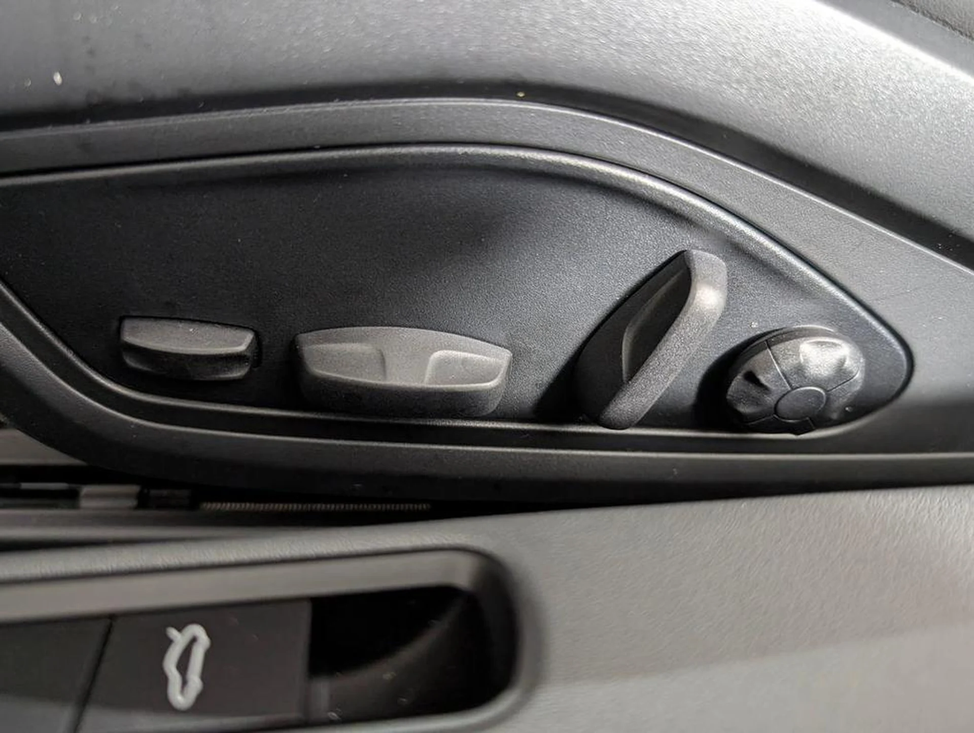 mph028_1811065599_UPAK_Pm7ssa3_DKHIKI_Ld_Ywp_S5_Ldw_ed6328480c