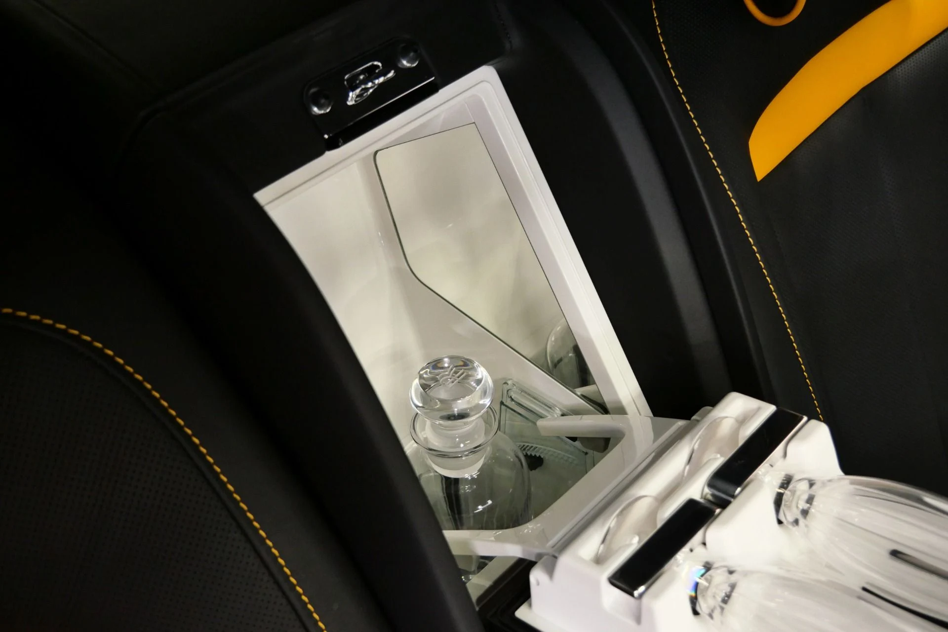 mph028_1822351513_Used_2023_Rolls_Royce_Cullinan_Black_Badge_Rear_Seat_Entertainment_Bespoke_Audio_Panoramic_Roof_1785878493_fc23c5811e