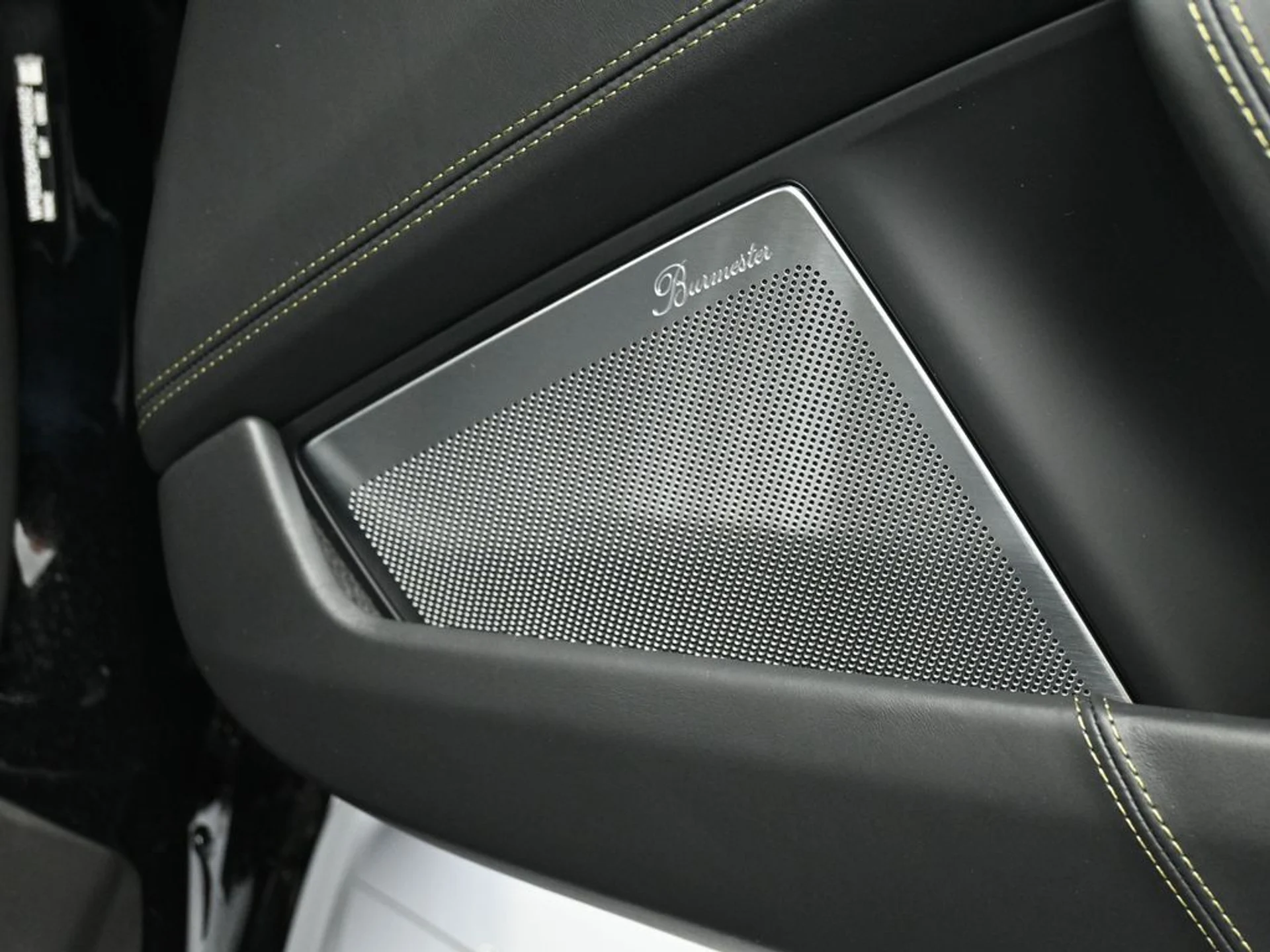 mph028_1840386628_445793d1_16ac_48b3_823e_9e0f254bfd87_ec5e39de13