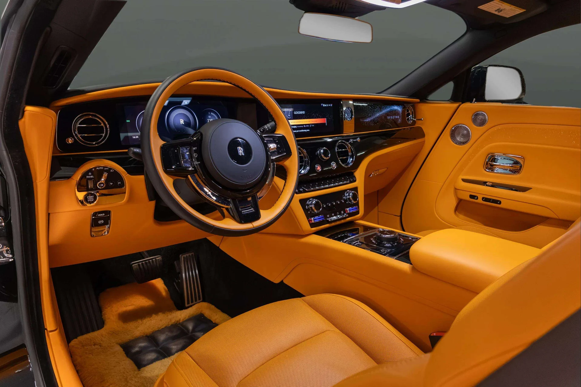 mph028_1840901645_4e8a138a_3cbf_4b58_847a_a9bba7683ec5_202420_Rolls_Royce20_Spectre2028_SCATK_2_C04_RU_22313629_29_f3d067ce6b