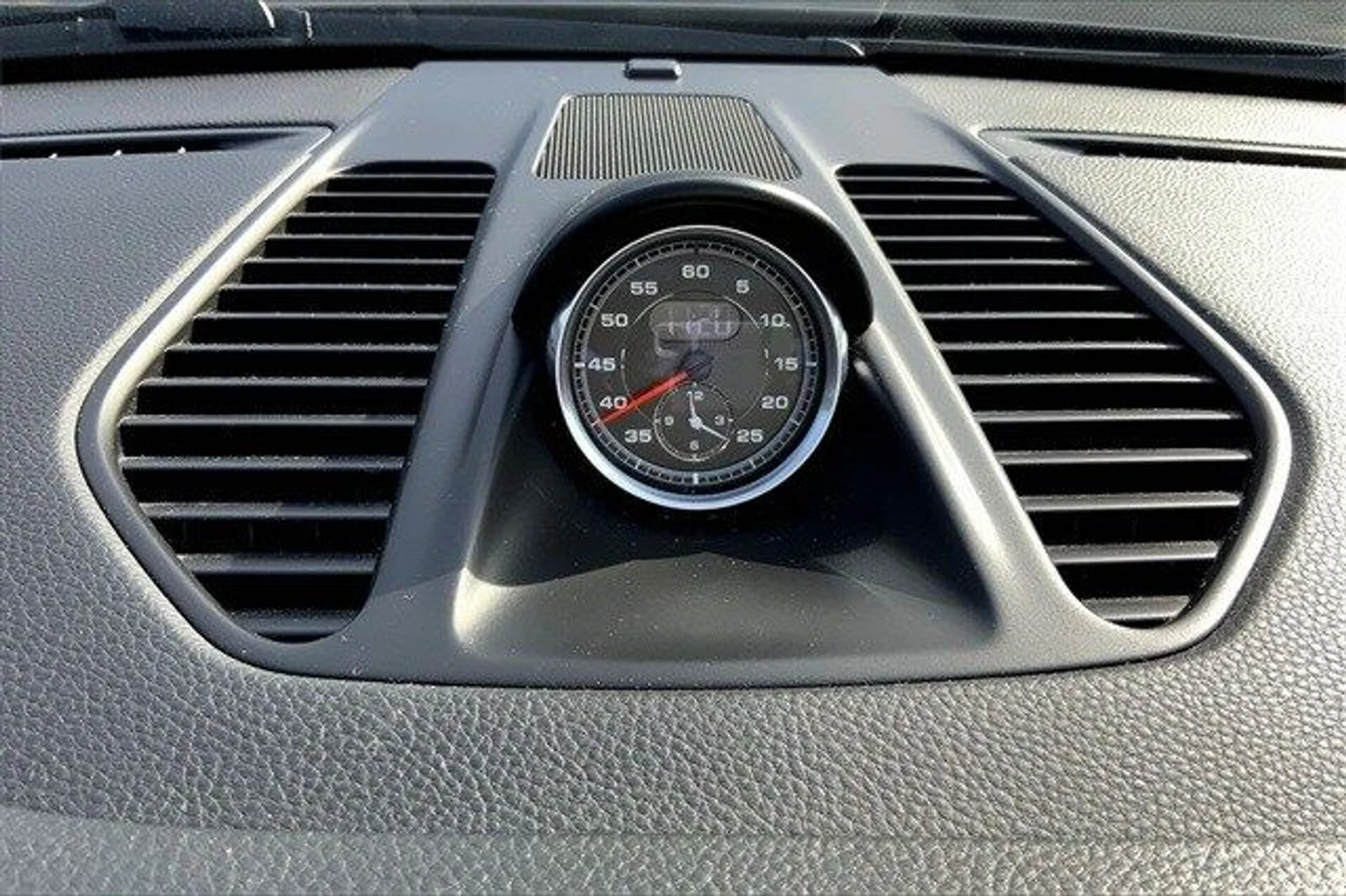 mph028_1843196370_dc1b763185445d3387f9e58874babb21x_25ef6771a9