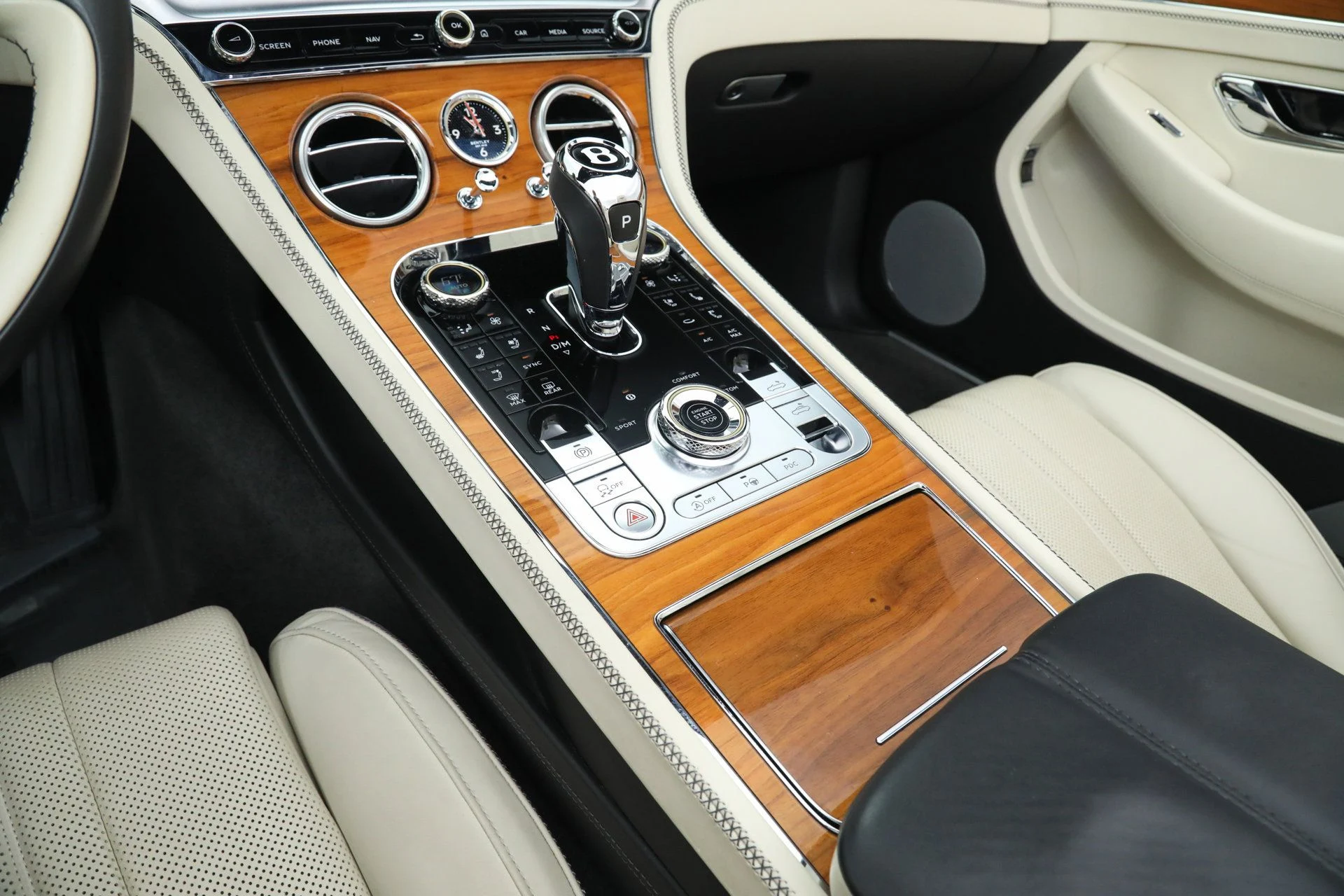 mph028_1845472612_247e7e0a41ee101d527aca2738a1b7bf_718c054490